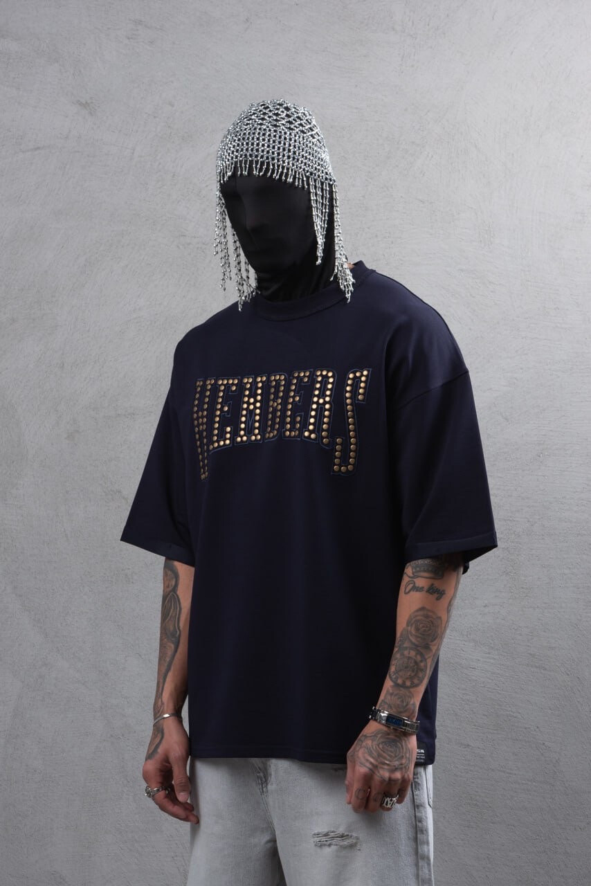 Grossista Invictus Paris - 260 GSM T-shirt oversize con unghie