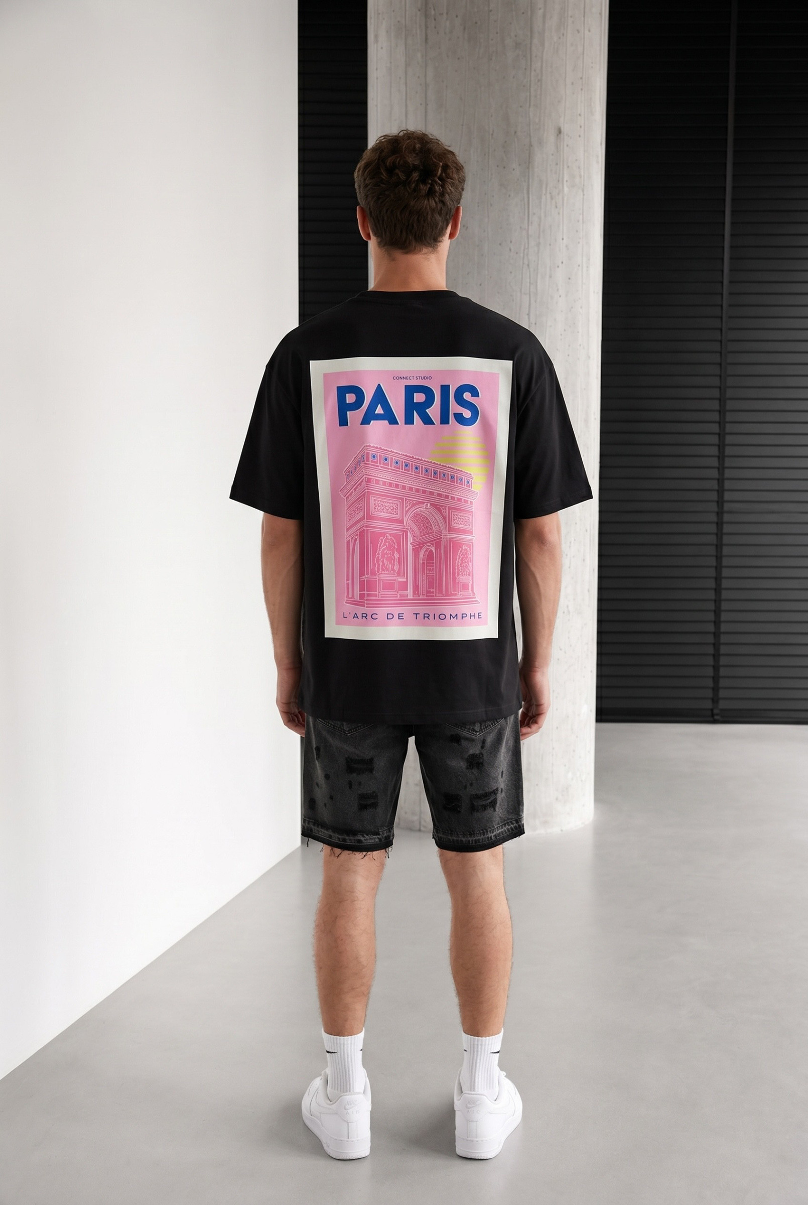 Wholesaler Invictus Paris - 350 GSM T-shirt