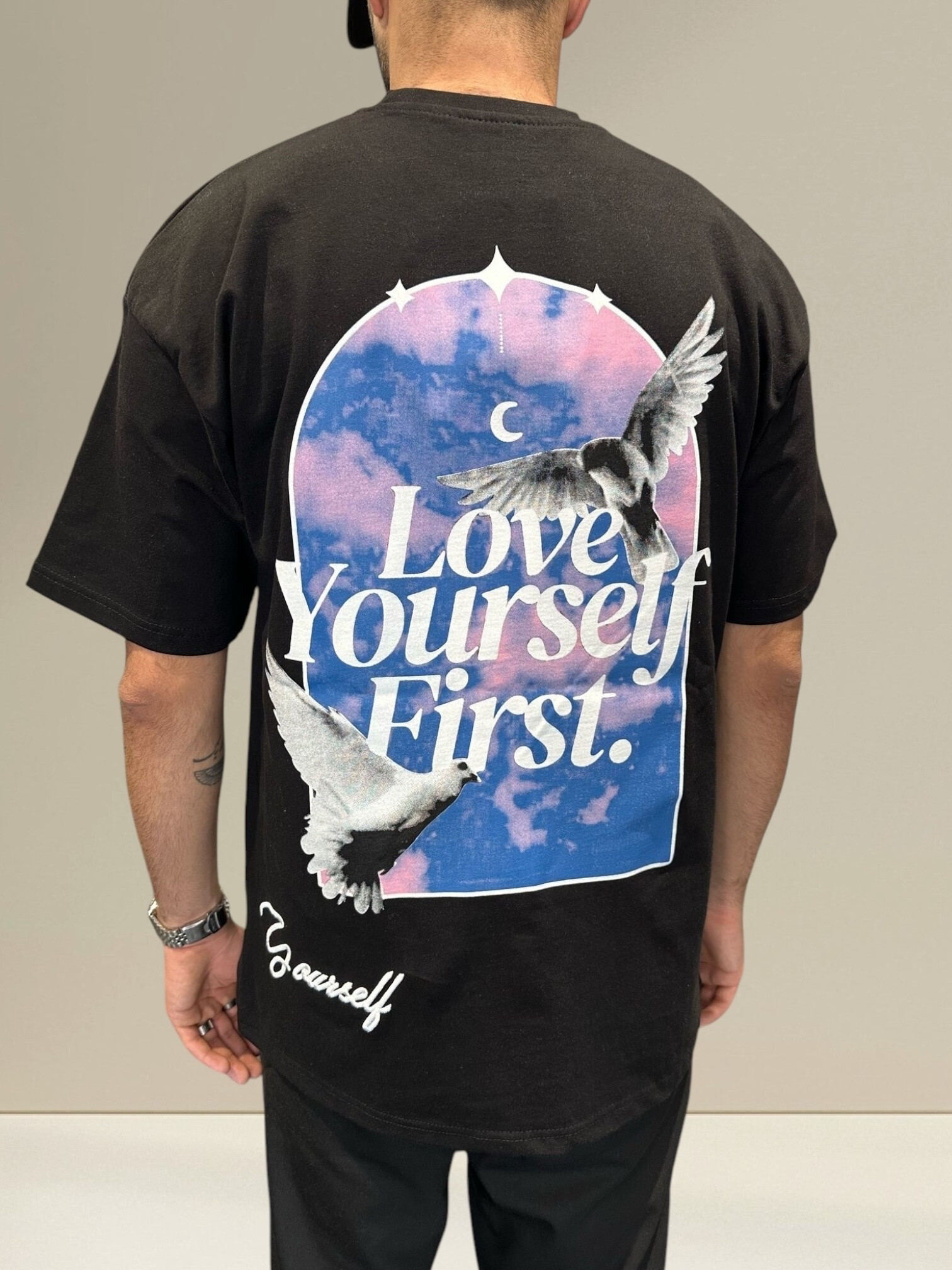 Grossista Invictus Paris - T-shirt maschile 100% cotone