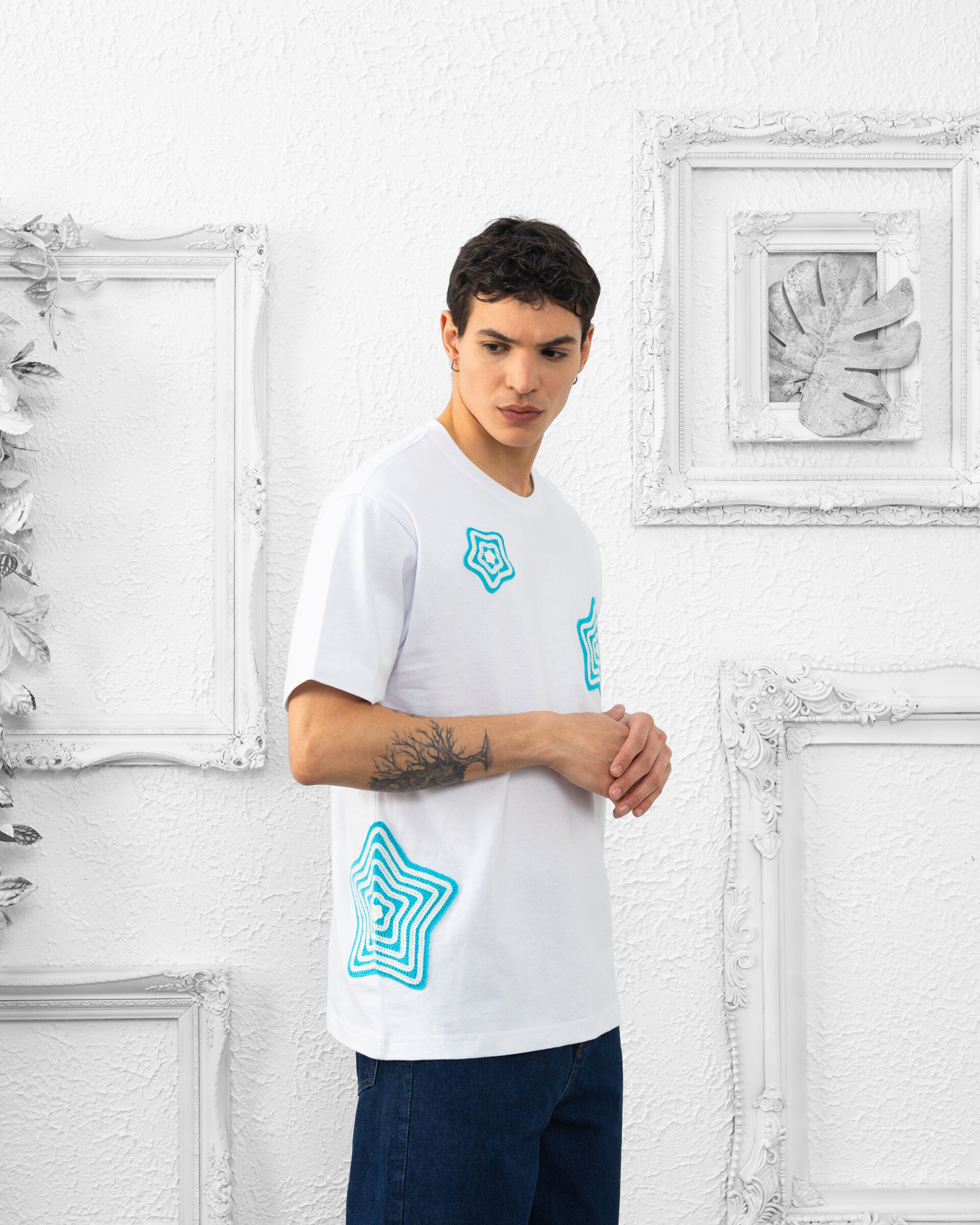 Wholesaler Invictus Paris - REGULAR MALE T-shirt 230 GSM with Star Empiece