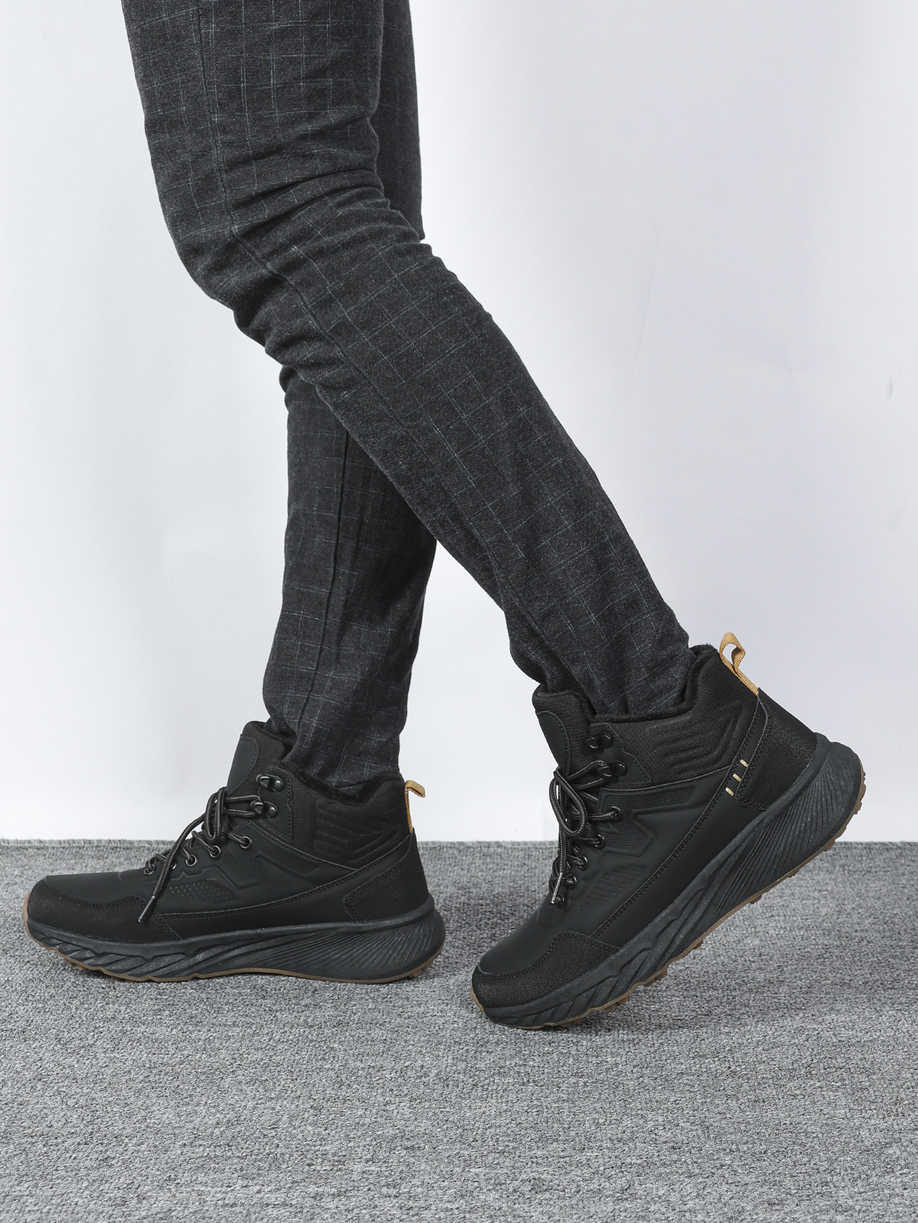 Großhändler JM.DIAMANT - Wanderstiefel mit Profilsohle