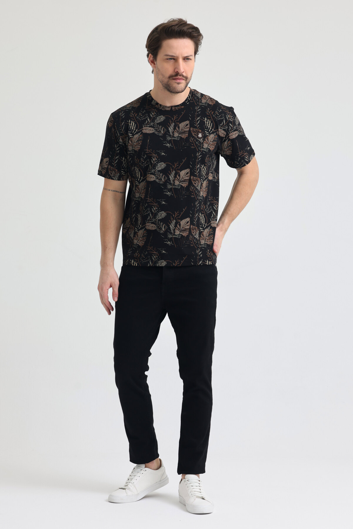 Großhändler JU GROUP - HERREN T-SHIRT