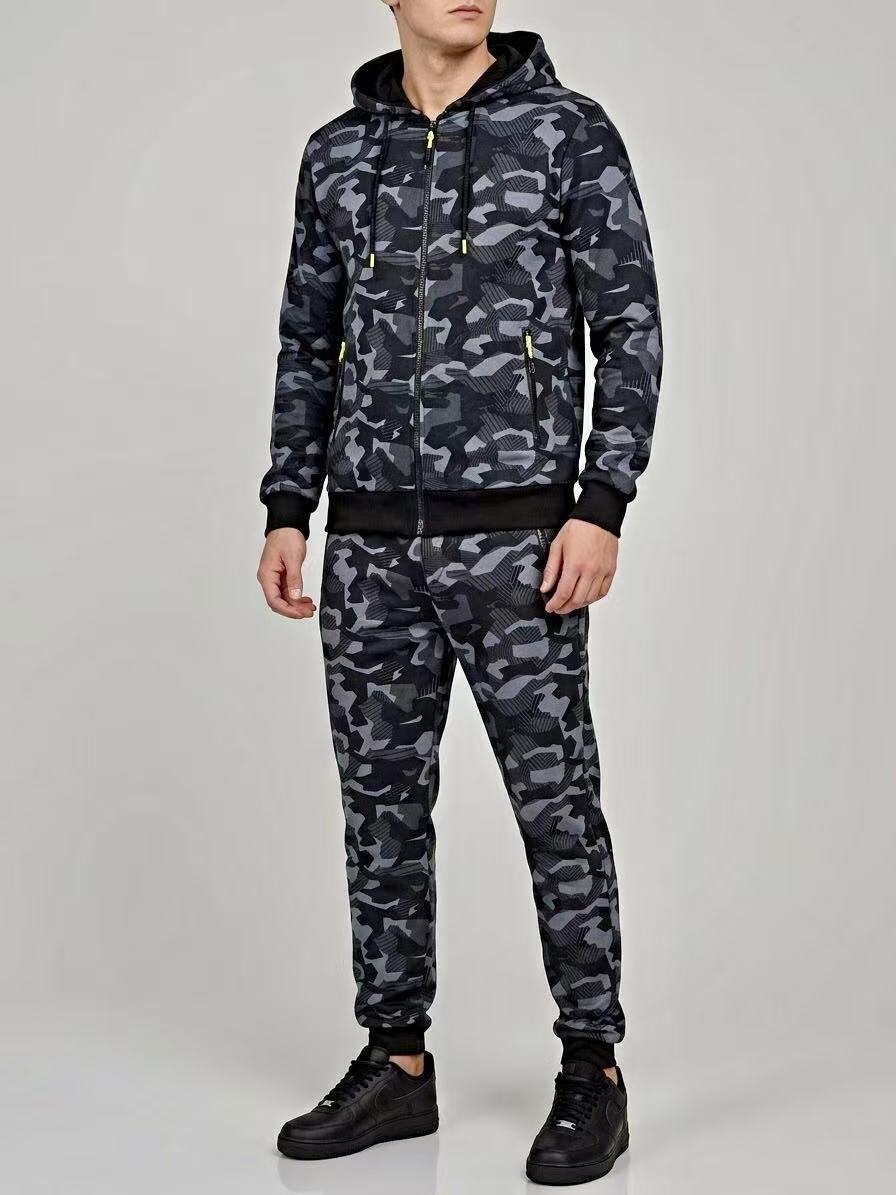 Wholesaler Kayenne - Men's printed tracksuit set.
