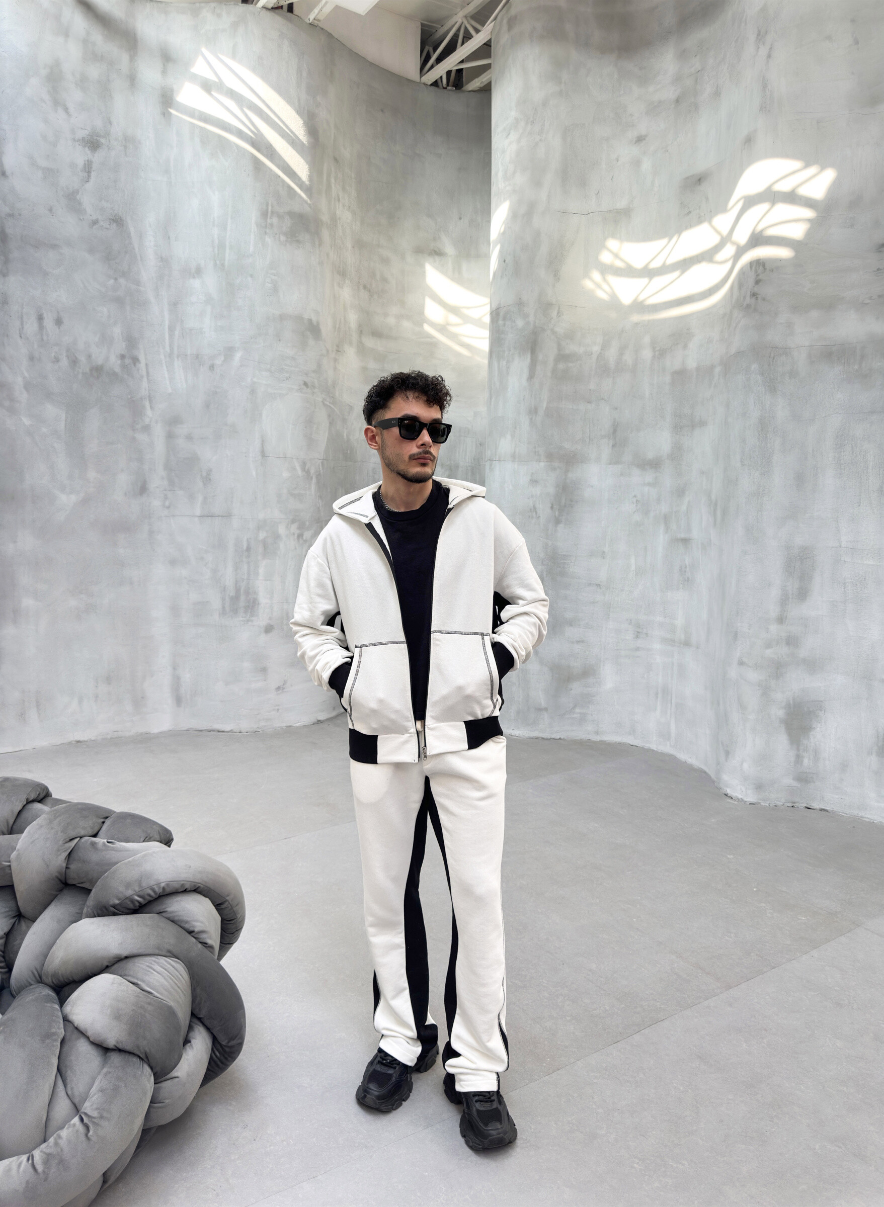 Grossista Kenzarro - Gilet e pantaloni con cappuccio