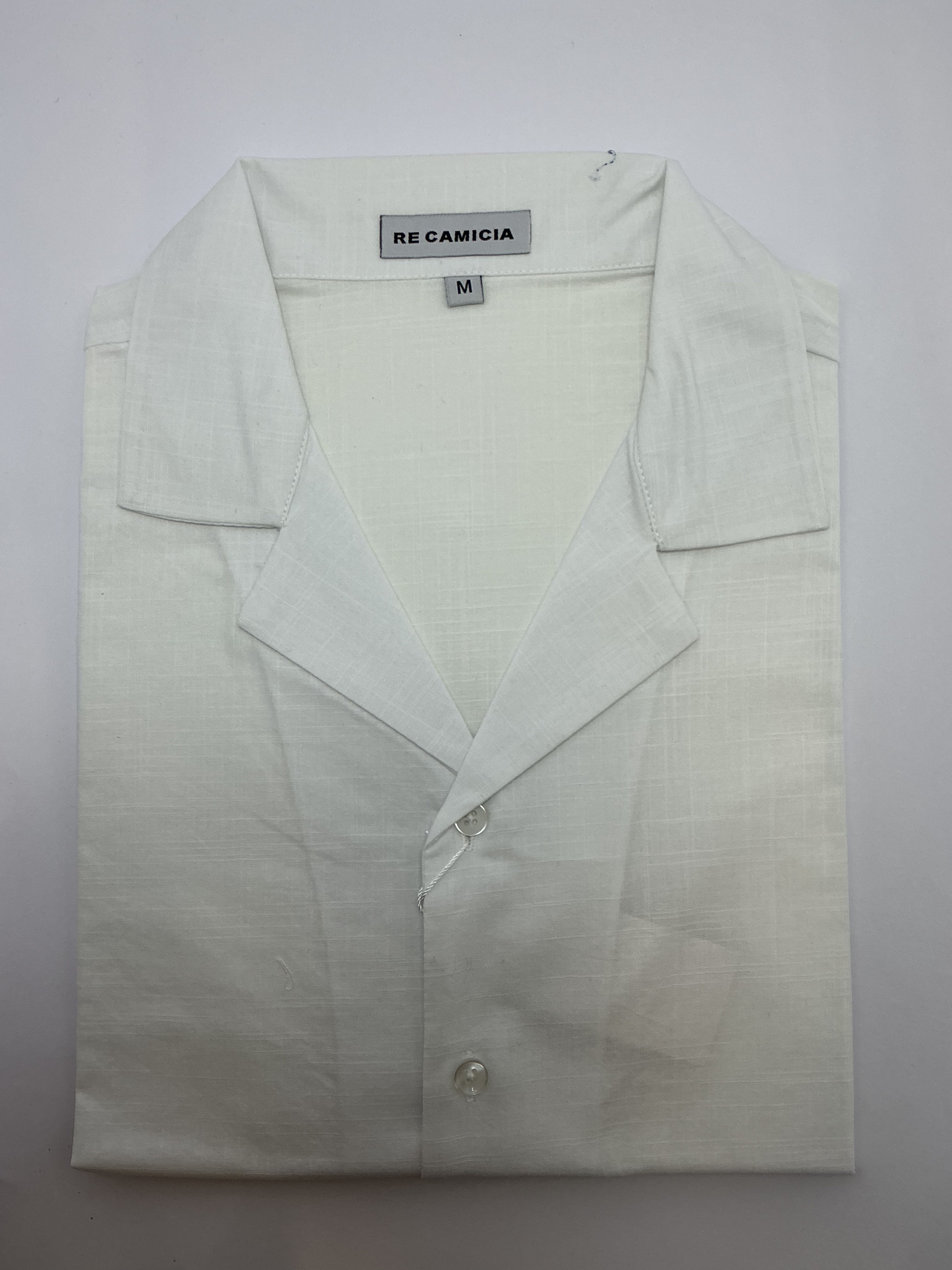 Mayorista KIS₂ - CAMISA DE HOMBRE MEZCLA DE LANA MANGA CORTA CON BOTONES FRONTALES COLOR LISO