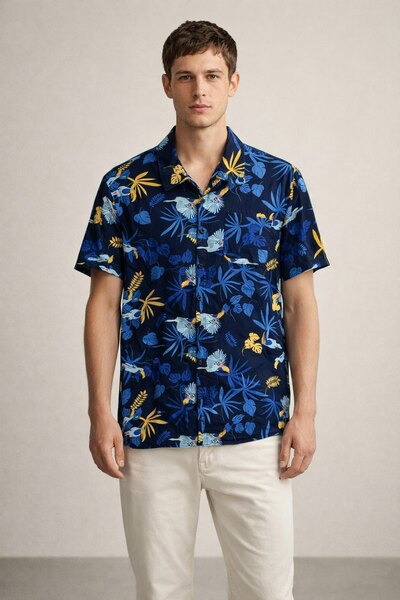 Wholesaler KIS₂ - MEN'S PRINTED SHIRT, SHORT SLEEVES WITH COLLAR, AVAILABLE IN SIZES Wholesaler KIS₂ - MEN'S PRINTED SHIRT, SHORT SLEEVES WITH COLLAR, AVAILABLE IN SIZES