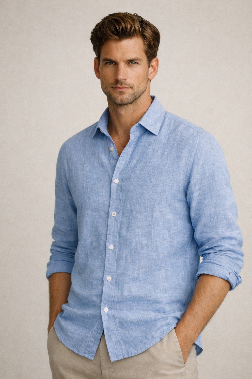 Grossiste KIS₂ - CHEMISE HOMME À MANCHES LONGUES AVEC COL À BOUTONS FRONTAL CONFORTABLE UNIE AVEC TAILLES