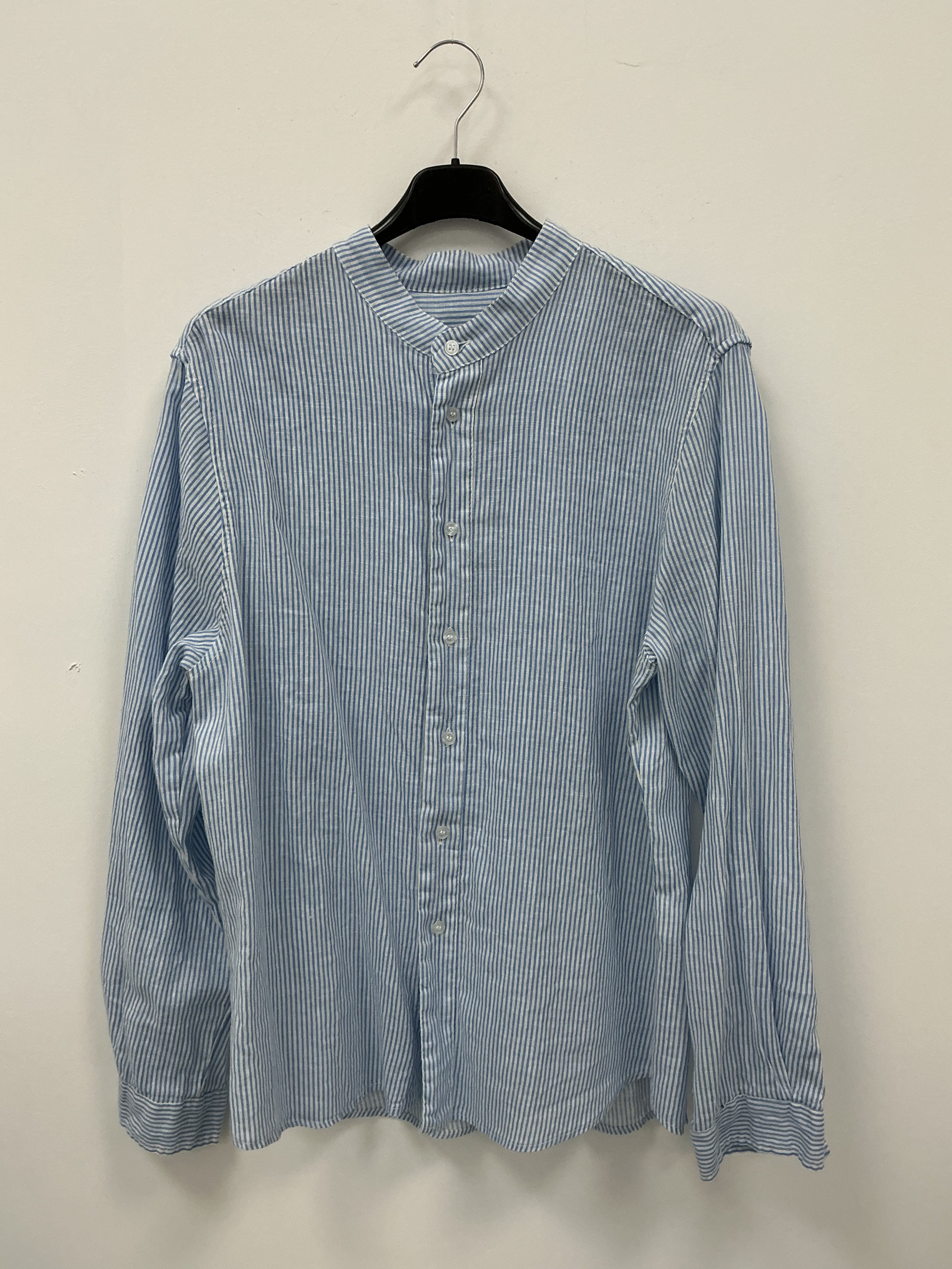 Grossiste KIS₂ - CHEMISE HOMME À RAYURES EN LIN MANCHES LONGUES COL MAO BOUTONS DEVANT AVEC TAILLE