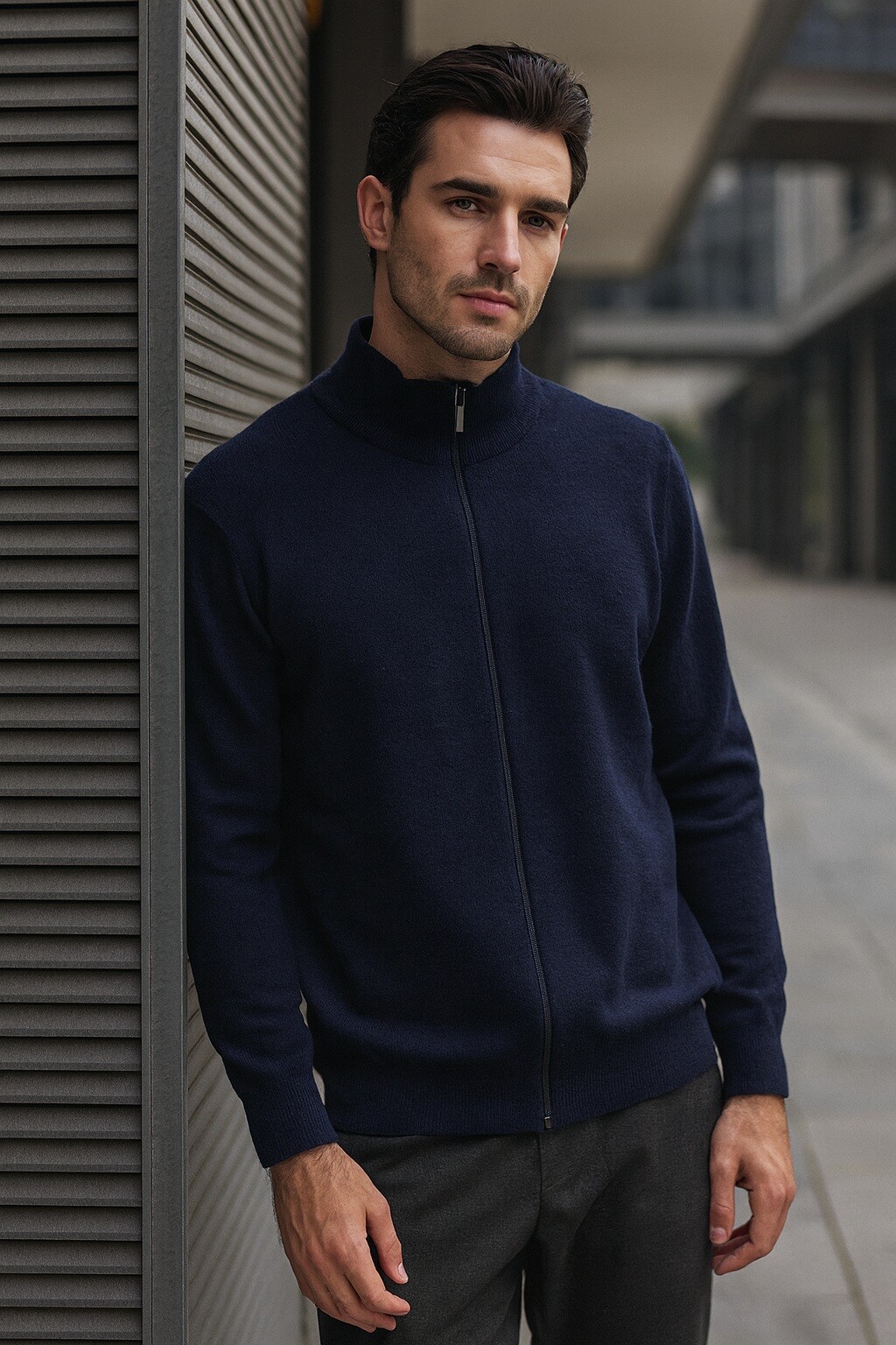 Mayorista KIS₂ - JERSEY DE HOMBRE CUELLO MEDIO MANGA LARGA CON CREMALLERA FRONTAL COLOR LISO CON TALLAS