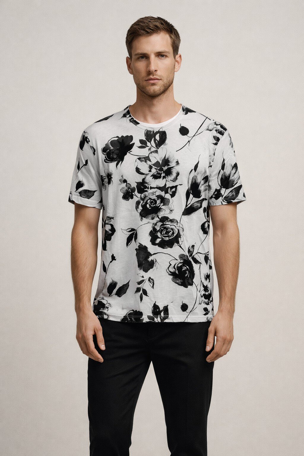 Großhändler KIS₂ - HERREN T-SHIRT MIT BLUMENPRINT KURZARM RUNDHALS MIT GRÖSSEN