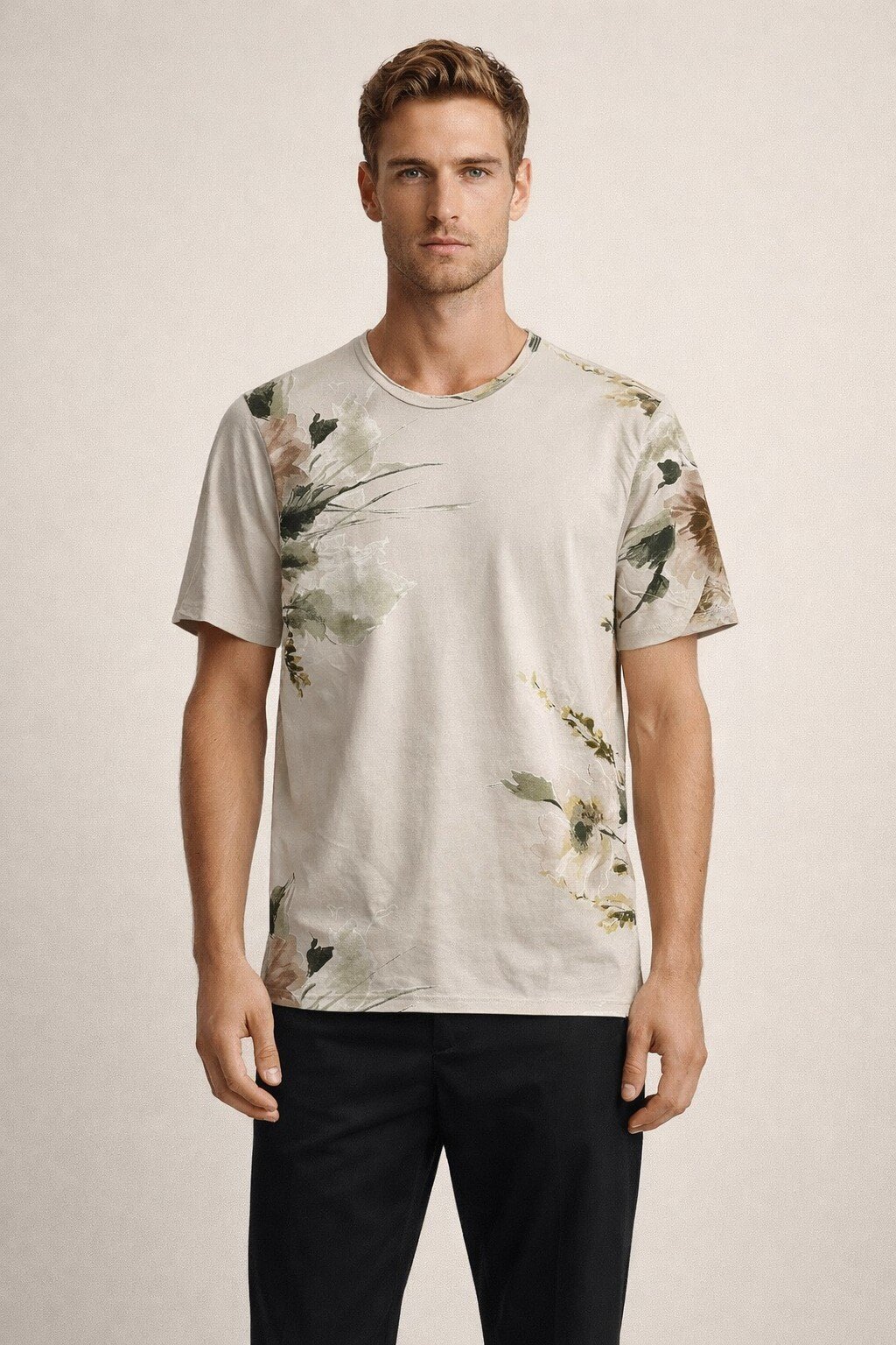 Großhändler KIS₂ - HERREN T-SHIRT MIT BLUMENMUSTER KURZARM RUNDHALS IN GRÖSSEN ERHÄLTLICH