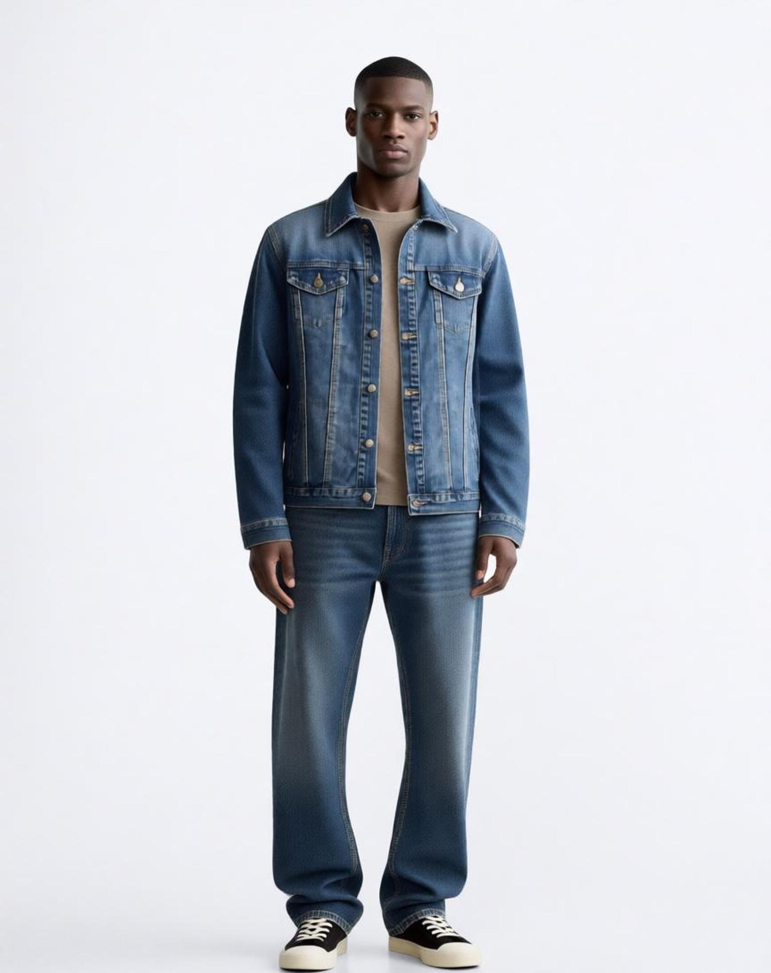 Großhändler KIS₂ - HERREN-JEANSJACKE MIT KRAGEN LANGEN ÄRMELN KNÖPFEN UND VORDEREN TASCHEN EINHEITLICHE FARBE MIT GRÖSSEN