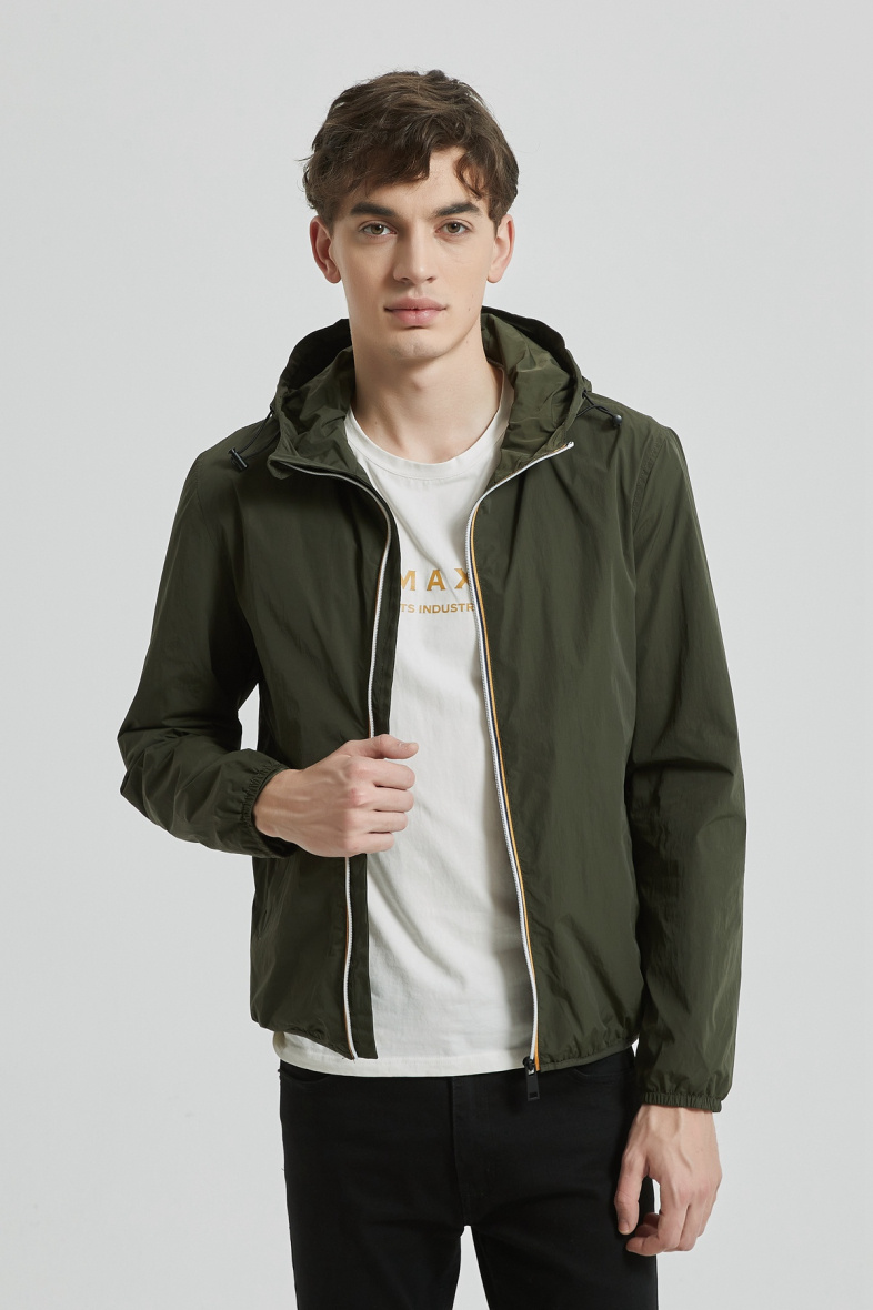 Wholesaler KYMAXX - Colorful water-repellent windbreaker with zip hood