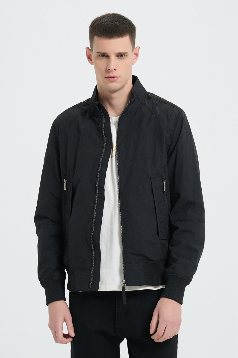 Grossiste KYMAXX - Veste uni légère déperlante fermeture à bouton