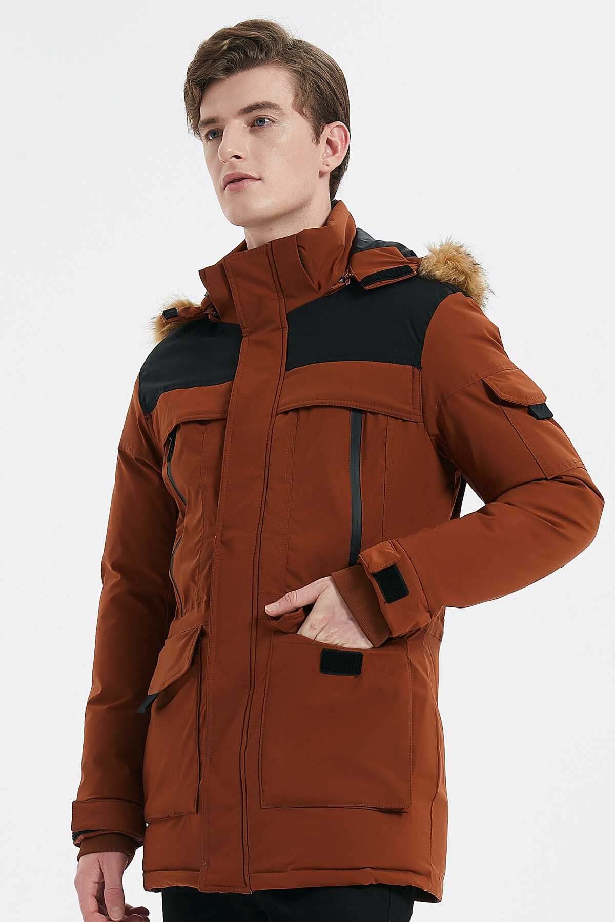 Grossiste KYMAXX - Parka mi-longue Matière déperlante Capuche fourrure amovible