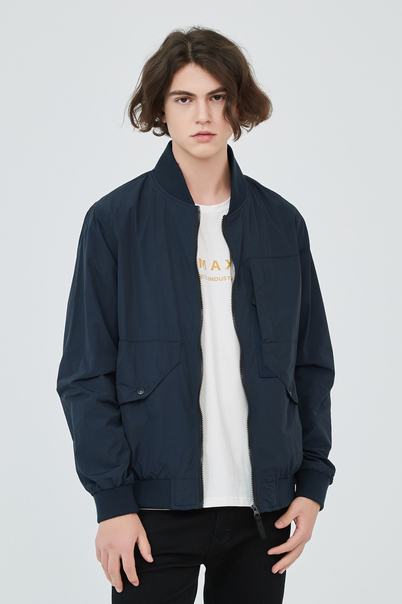 Wholesaler KYMAXX - Men's mid-season jacket short cut adjusted