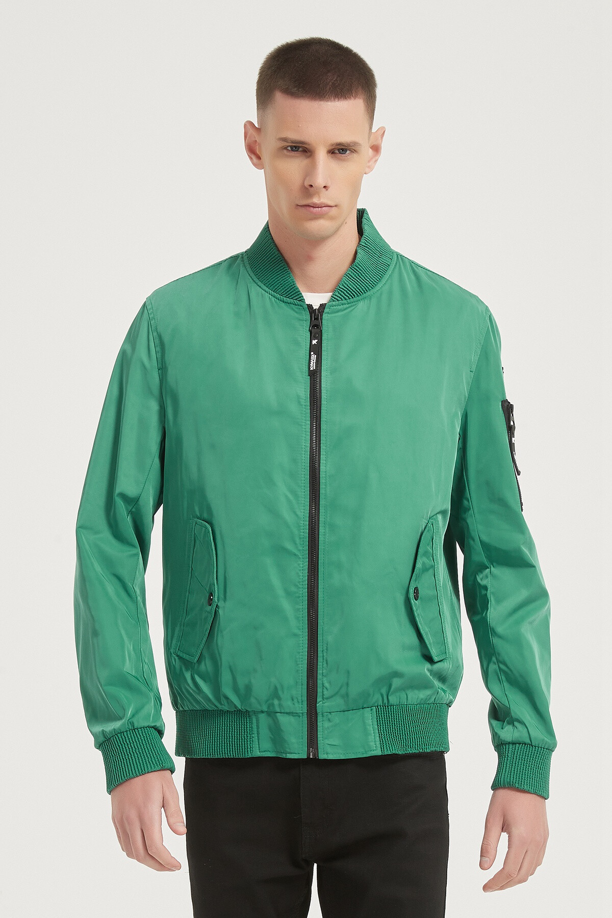 Grossiste KYMAXX - Veste mi-saison légère homme col teddy effet plissé
