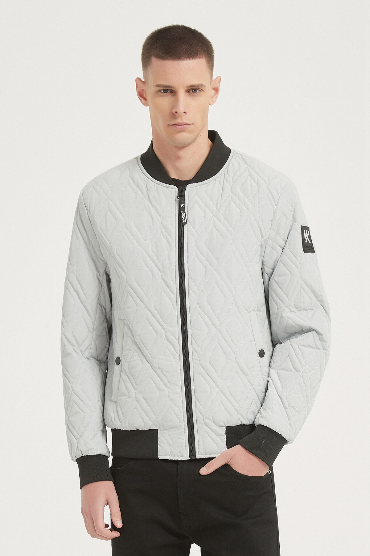 Grossiste KYMAXX - Doudoune légère motif géométrique col teddy