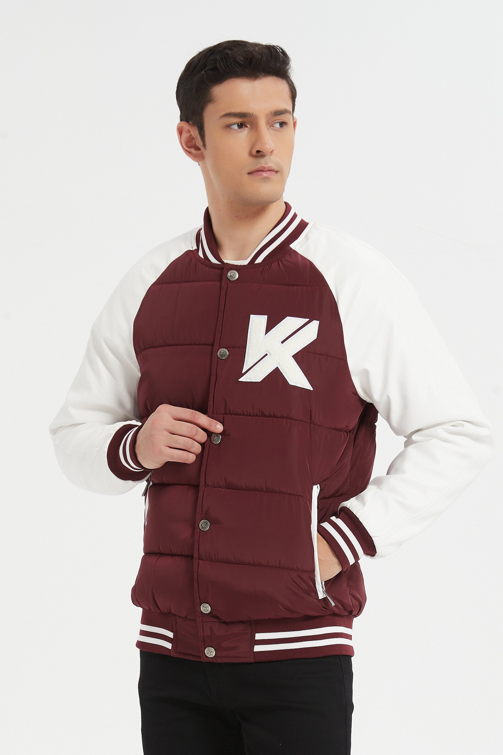 Grossiste KYMAXX - Bomber doudoune bouffant buste matelassé et manches contrastées