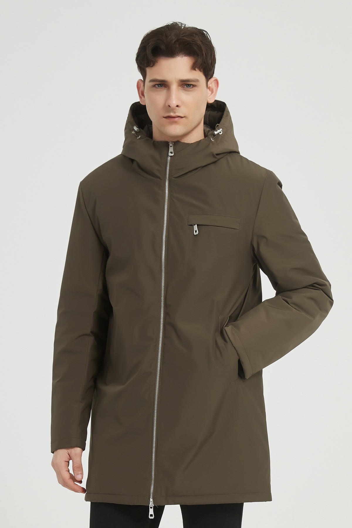 Grossista KYMAXX - Giacca trapuntata con cappuccio da uomo, dallo stile pulito e funzionale.