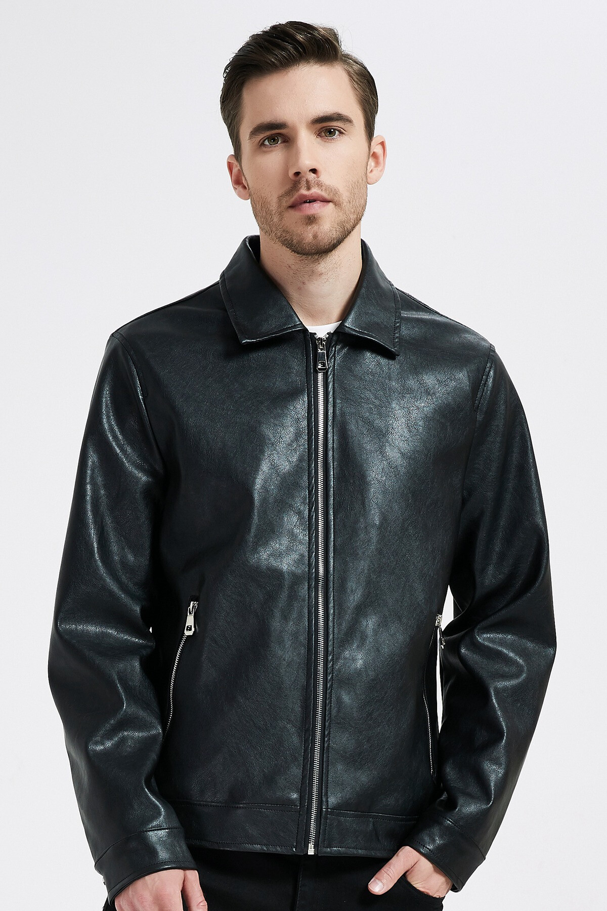 Grossiste KYMAXX - Veste en simili cuir noire mi-saison