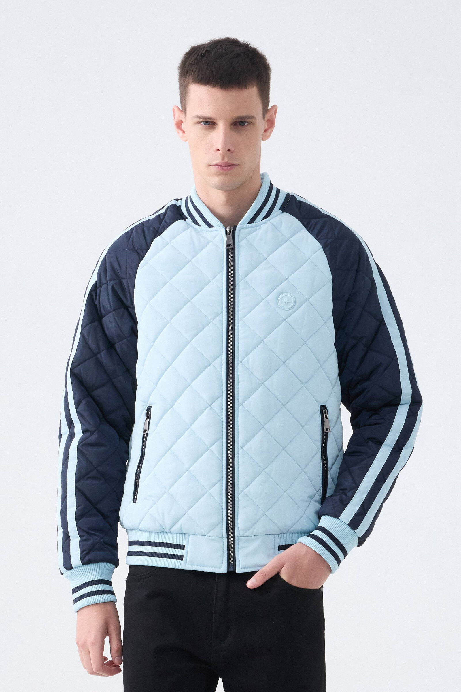 Grossiste KYMAXX - Bomber doudoune matelassé buste et manches matelassé