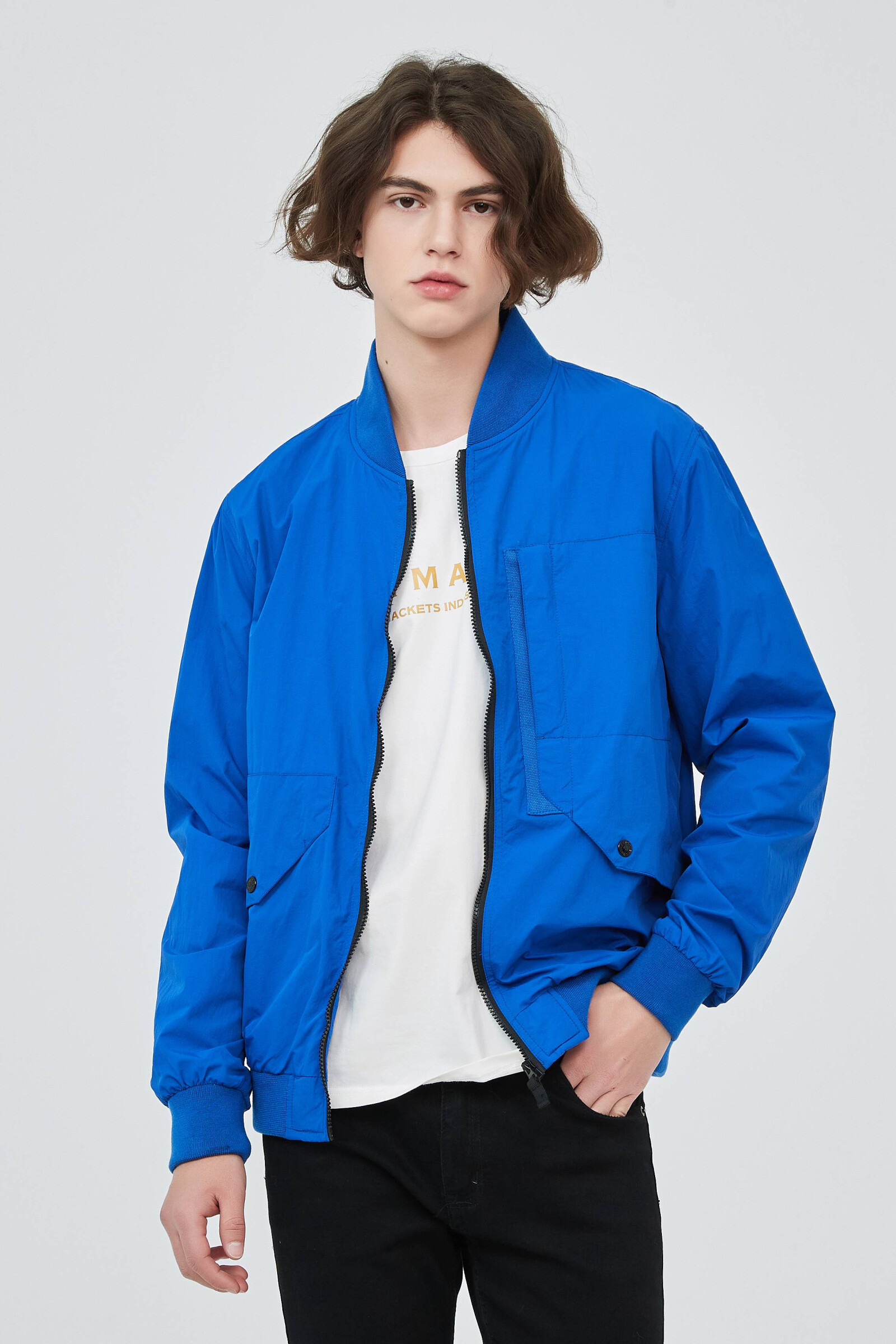 Wholesaler KYMAXX - Men's mid-season jacket short cut adjusted