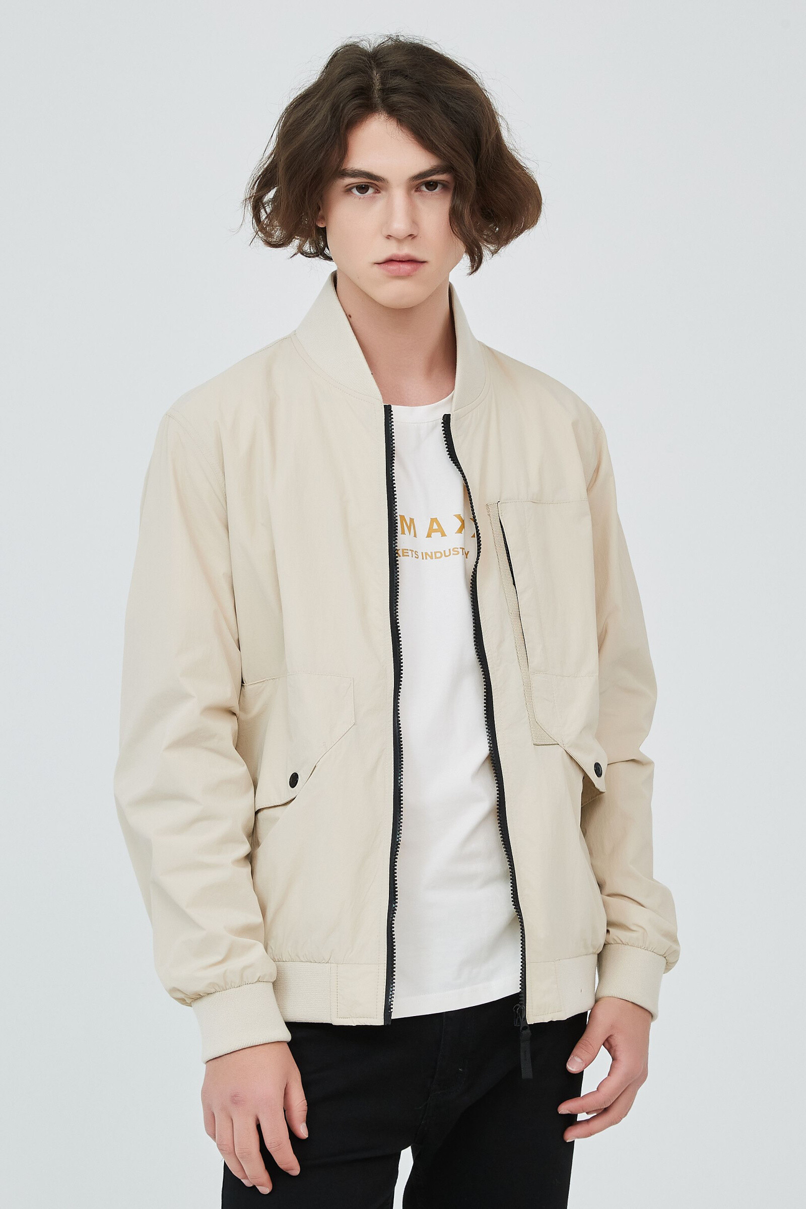 Wholesaler KYMAXX - Men's mid-season jacket short cut adjusted