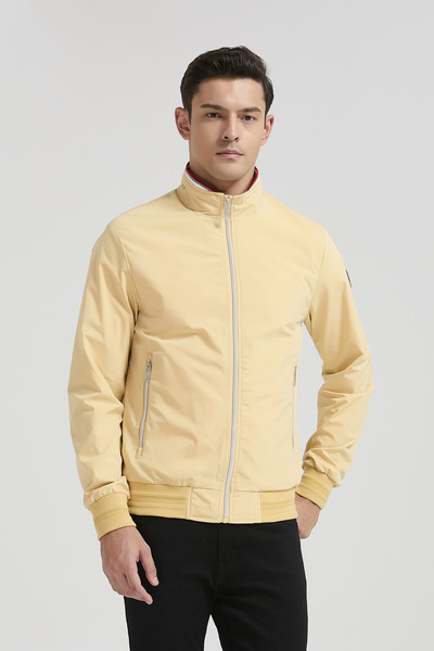 Großhändler KYMAXX - Leichte Herrenjacke für den täglichen und regelmäßigen Gebrauch Großhändler KYMAXX - Leichte Herrenjacke für den täglichen und regelmäßigen Gebrauch