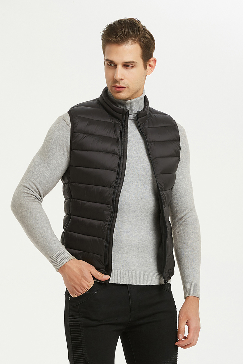 Wholesaler KYMAXX - Plain sleeveless down jacket with round neck