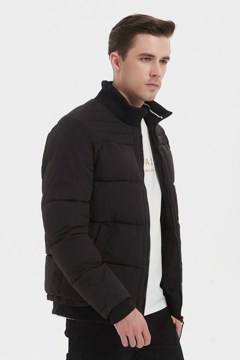 Grossiste KYMAXX - Doudoune bouffante capuche courte col veste montant