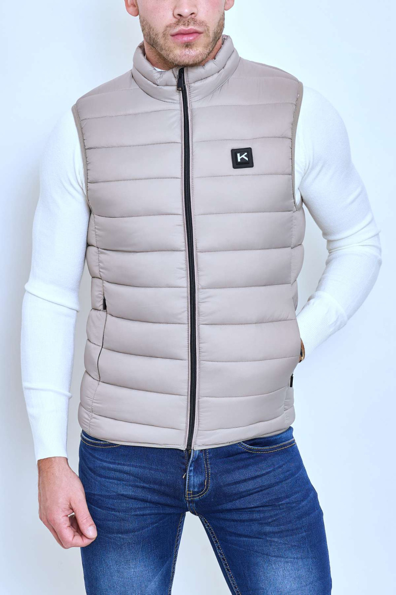 Wholesaler KYMAXX - Heated sleeveless down jacket with logo on the chest