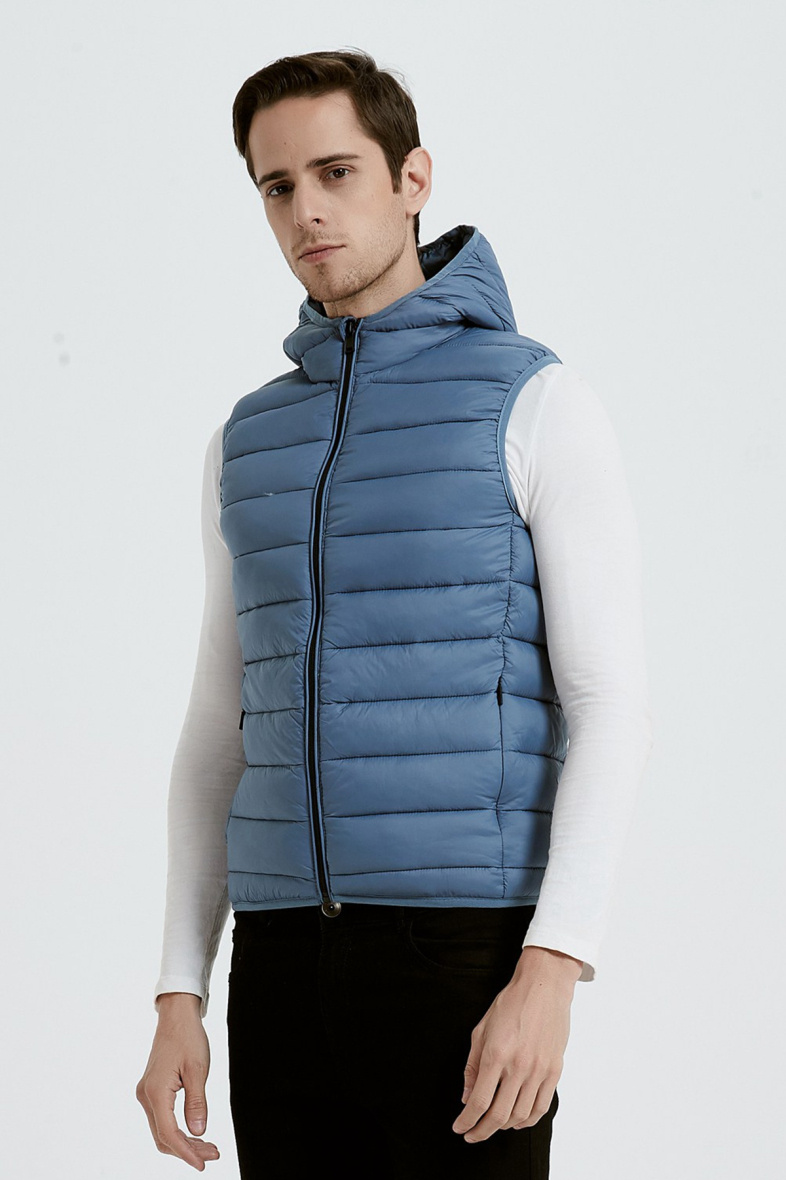 Großhändler KYMAXX - Kurze, gerade, ärmellose Daunenjacke mit gesteppten Streifen
