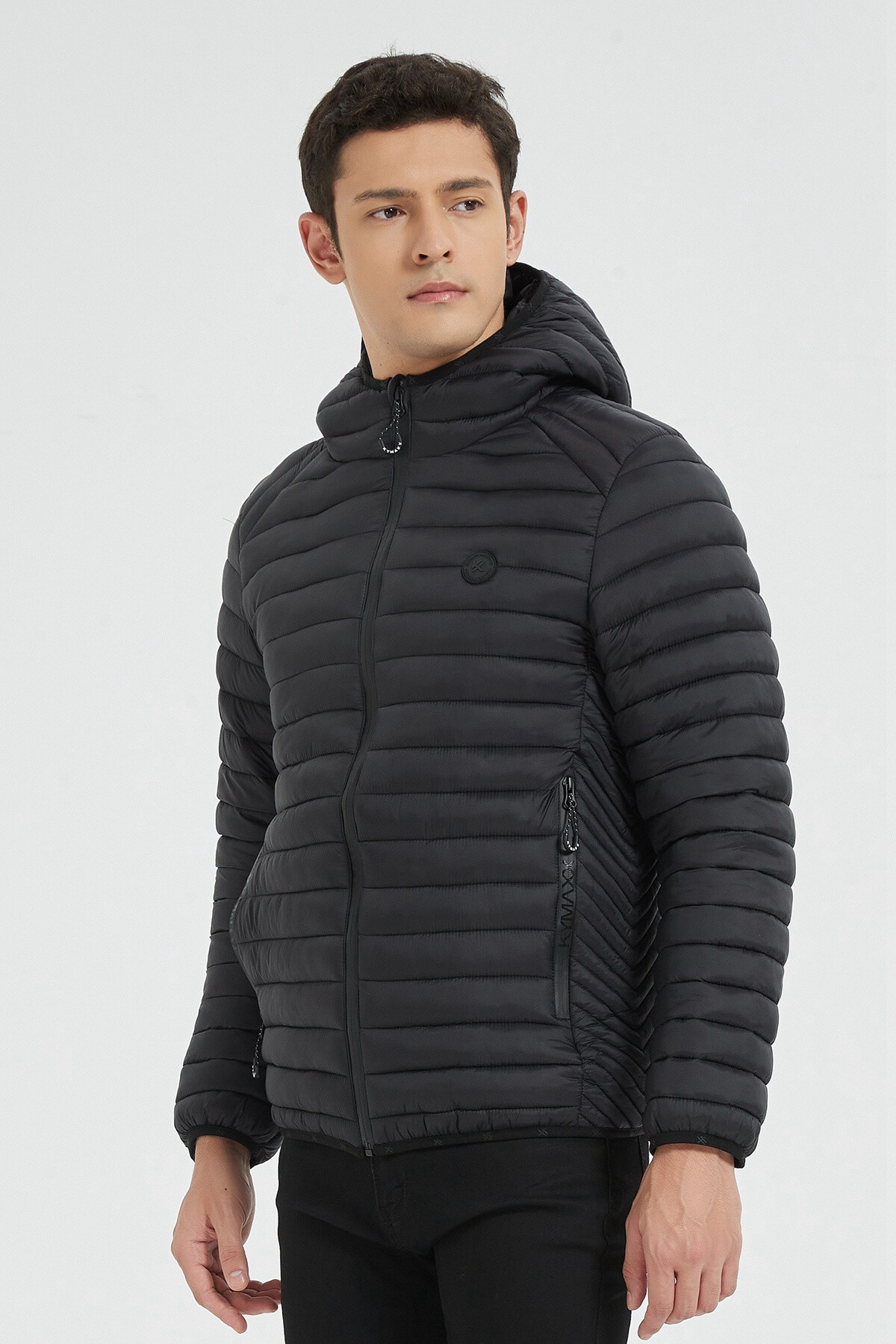 Wholesaler KYMAXX - Lightweight mid-season down jacket, straight cut, fixed hood