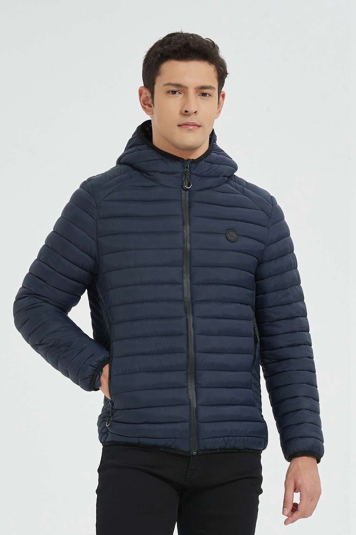 Wholesaler KYMAXX - Lightweight mid-season down jacket, straight cut, fixed hood