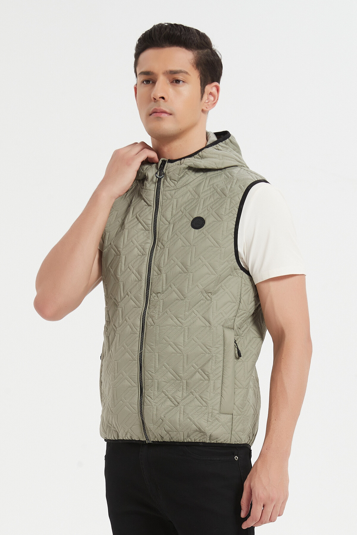 Wholesaler KYMAXX - Light sleeveless down jacket Fixed hood