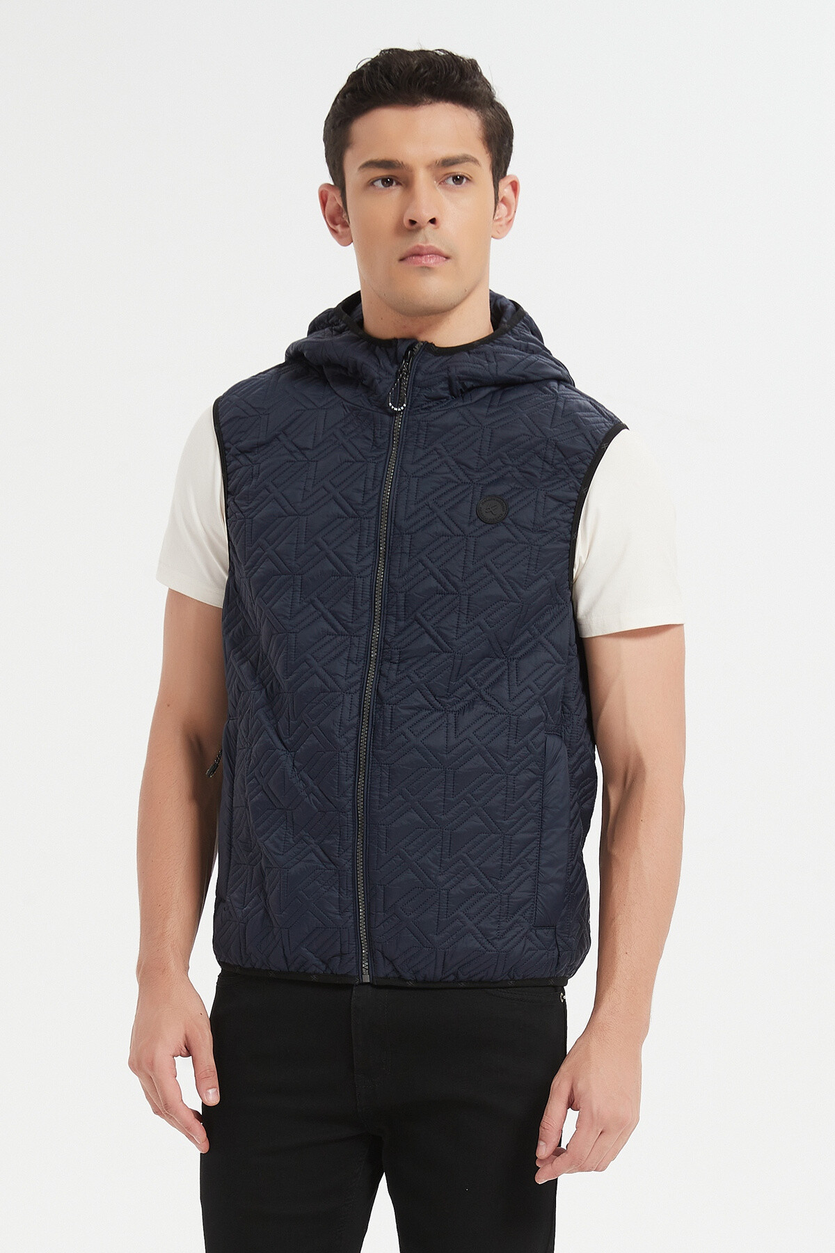 Wholesaler KYMAXX - Light sleeveless down jacket Fixed hood