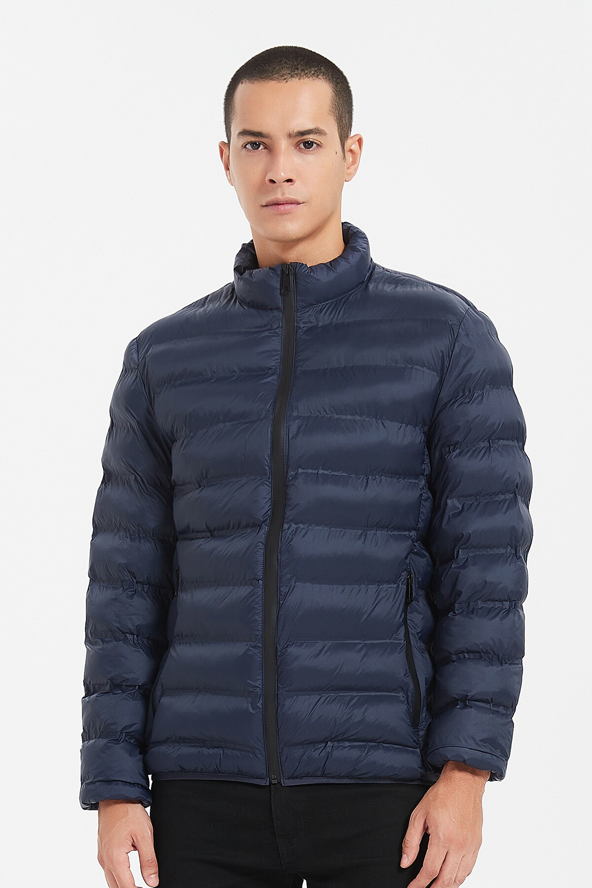 Wholesaler KYMAXX - Sleeveless down jacket Model mid-season light and compact