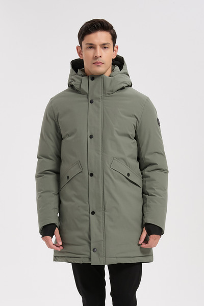 Mayorista KYMAXX - Parka larga verde para hombre con capucha Mayorista KYMAXX - Parka larga verde para hombre con capucha
