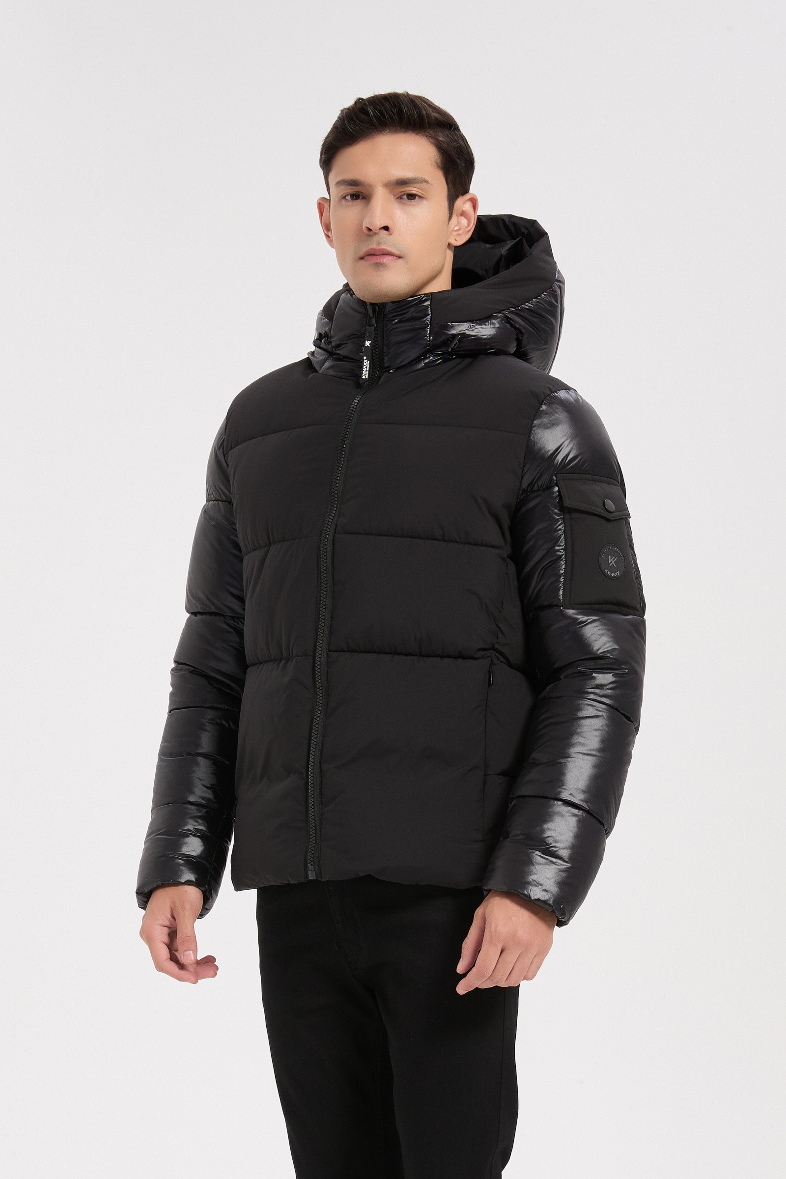 Grossiste KYMAXX - Doudoune noir homme à capuche