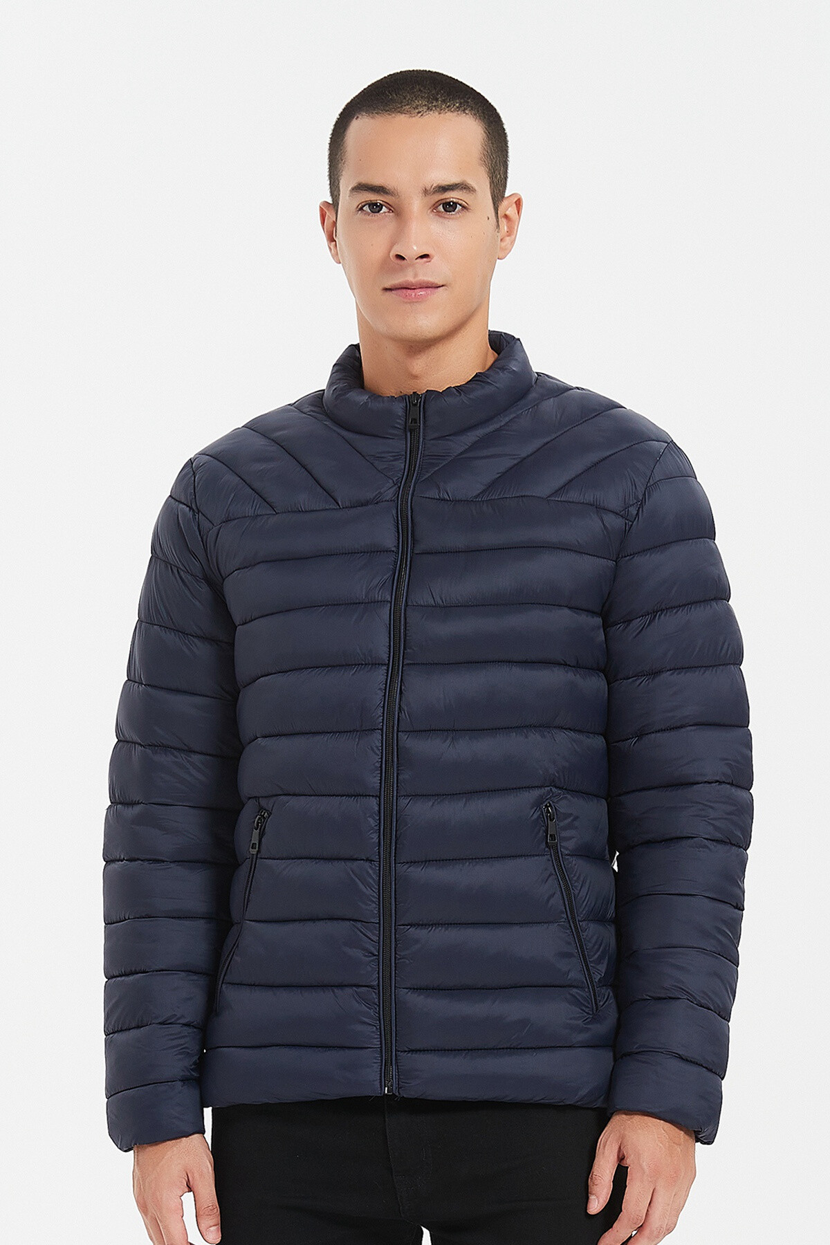 Wholesaler KYMAXX - Sleeveless down jacket Model mid-season light and compact