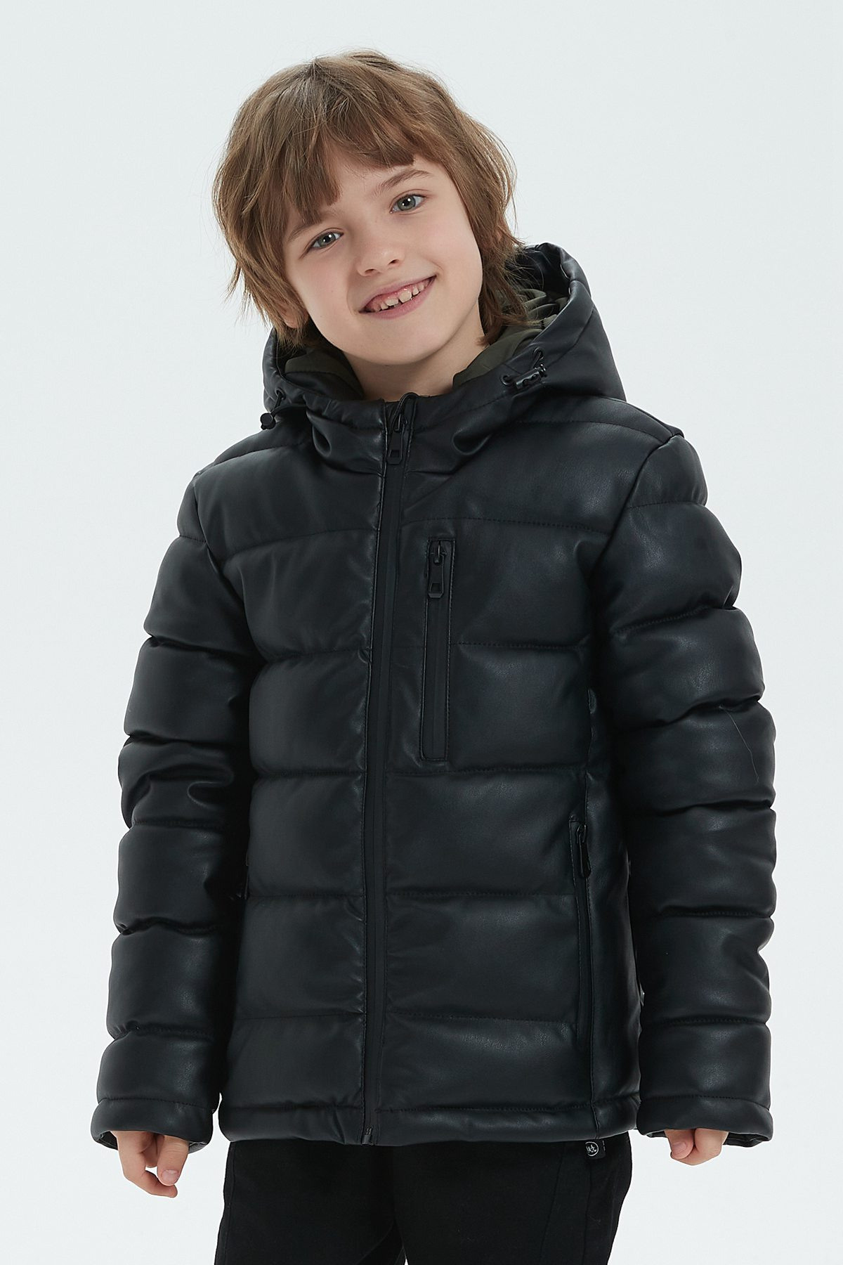 Großhändler KYMAXX - Langarm Kinderjacke Satin Stoff Effekt Imitation Leder