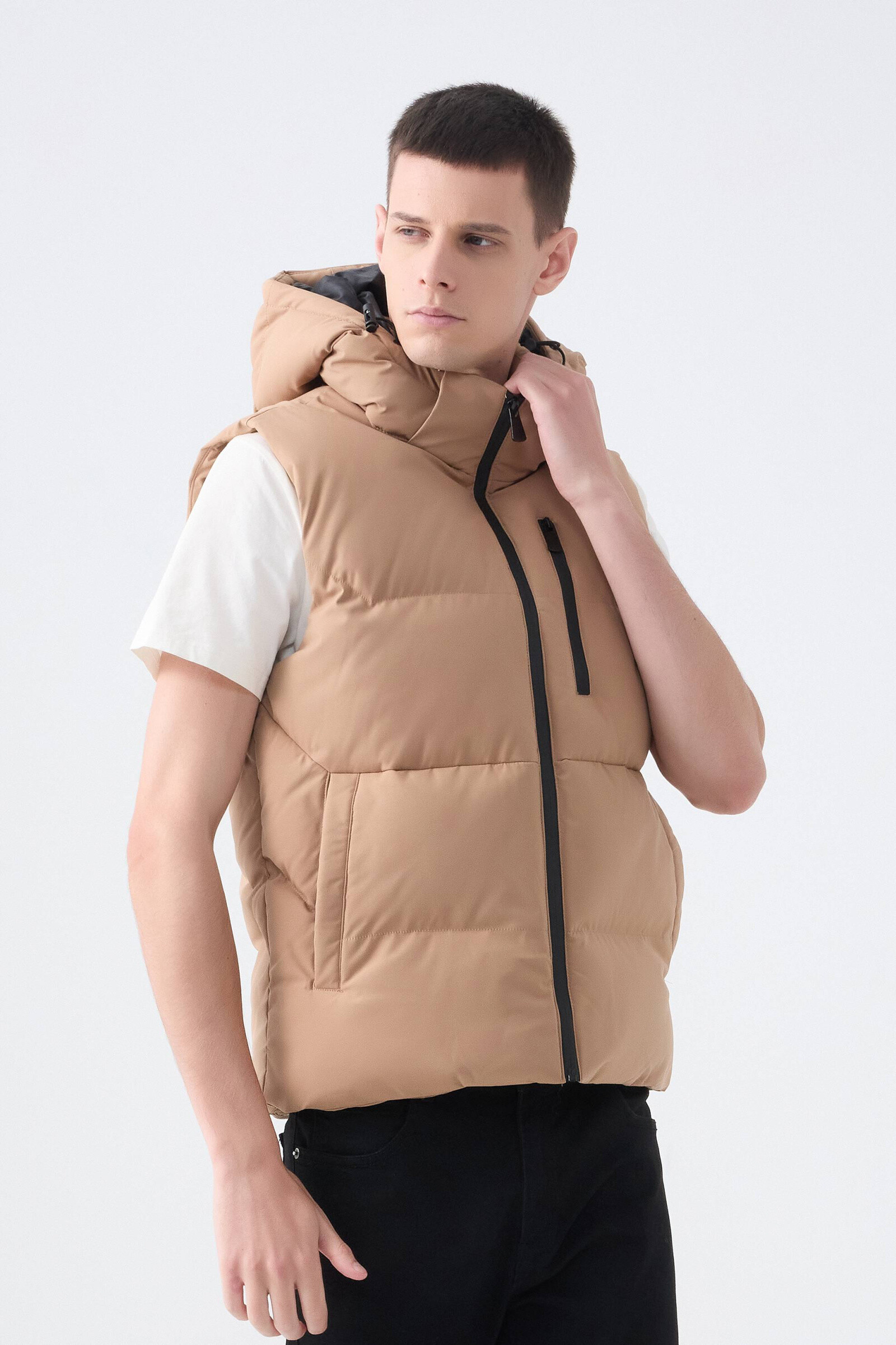 Wholesaler KYMAXX - Damn Sleeveless Down jacket