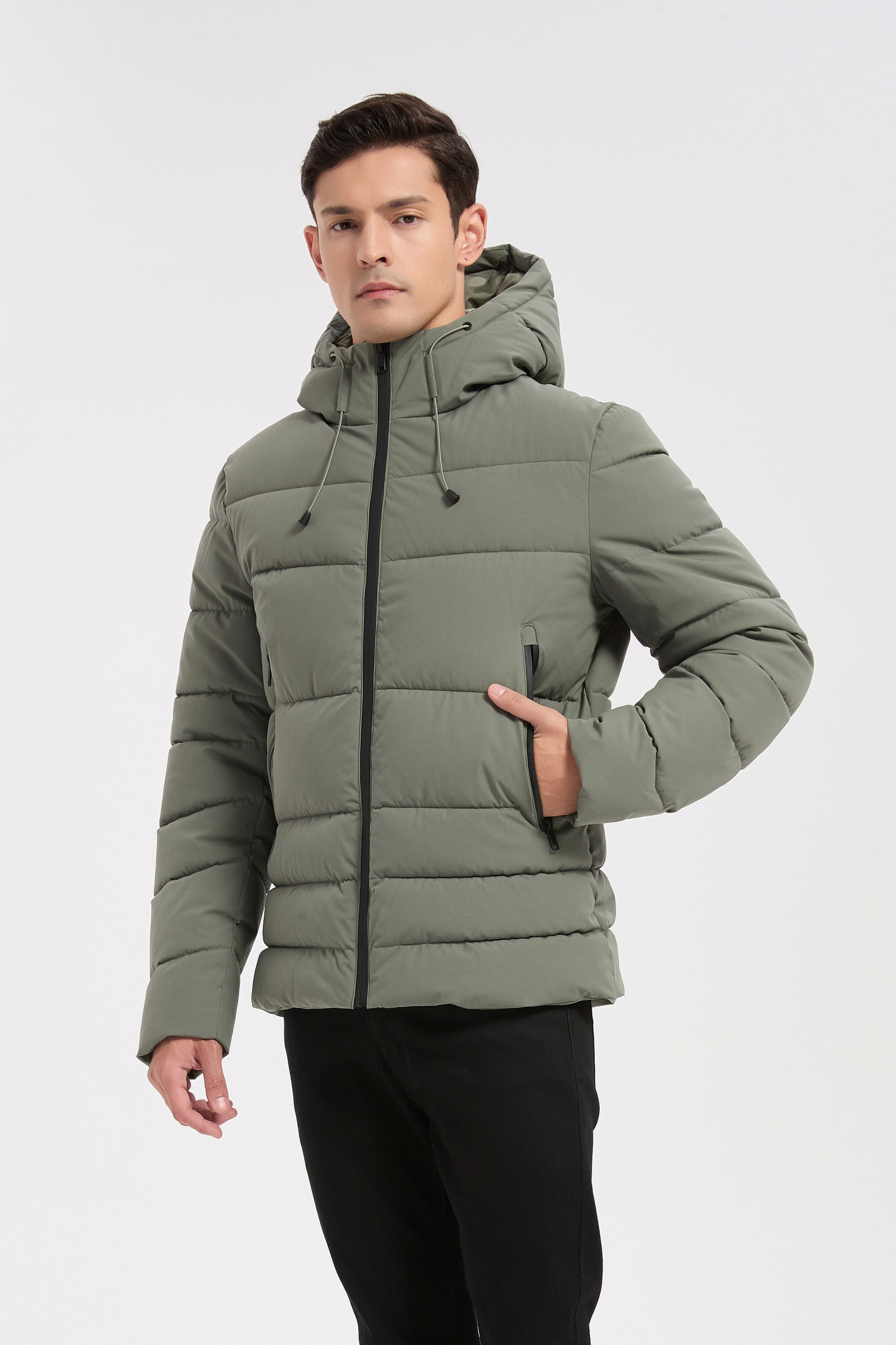 Grossista KYMAXX - Giacca a vento verde da uomo con cappuccio