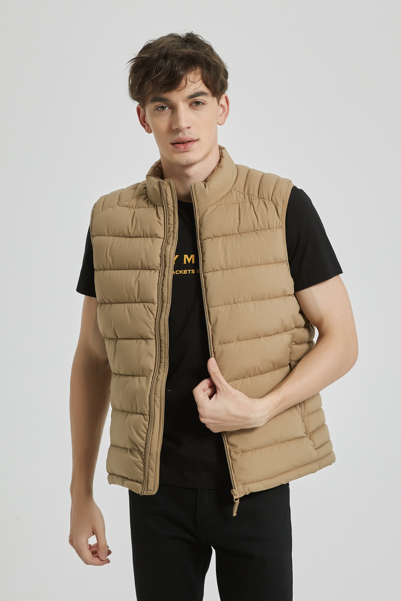 Wholesaler KYMAXX - Sleeveless jacket Straight cut climbing collar covering