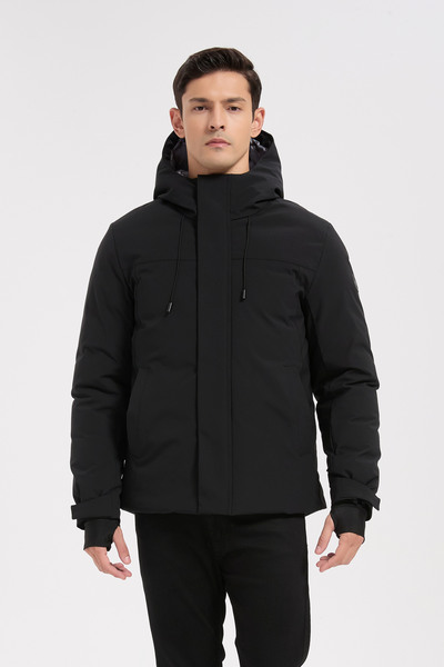 Mayorista KYMAXX - Parka negra para hombre con capucha Mayorista KYMAXX - Parka negra para hombre con capucha