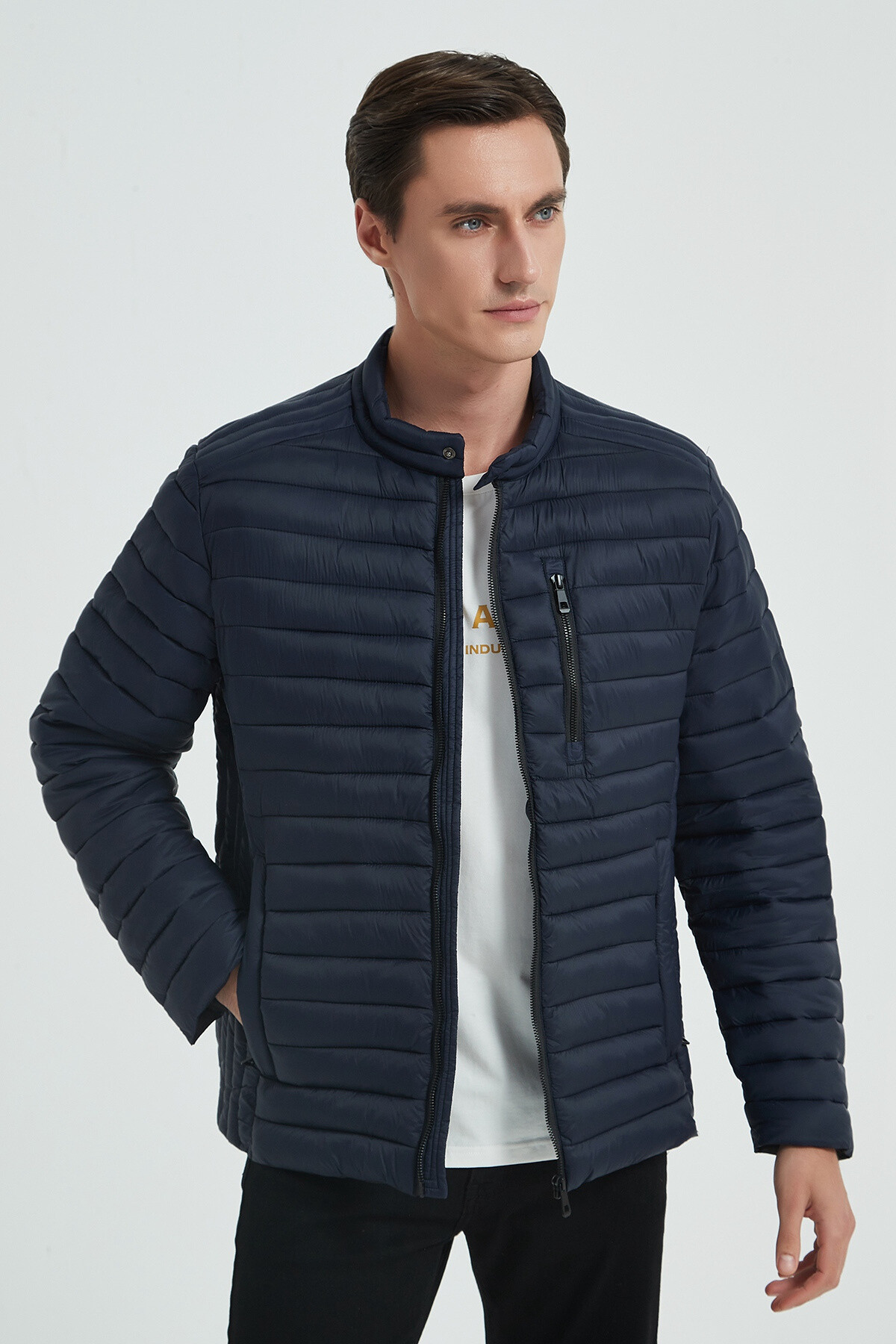 Wholesaler KYMAXX - Bi-material down jacket with hood