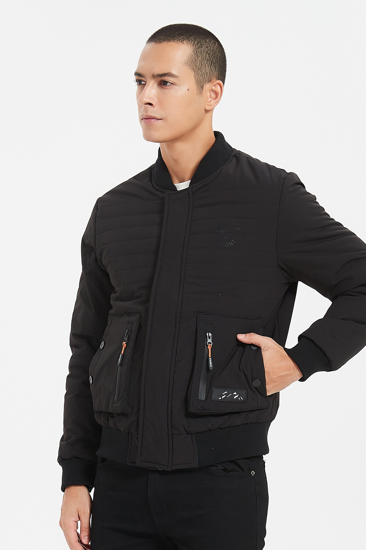 Wholesaler KYMAXX - Bomber designed for early winter