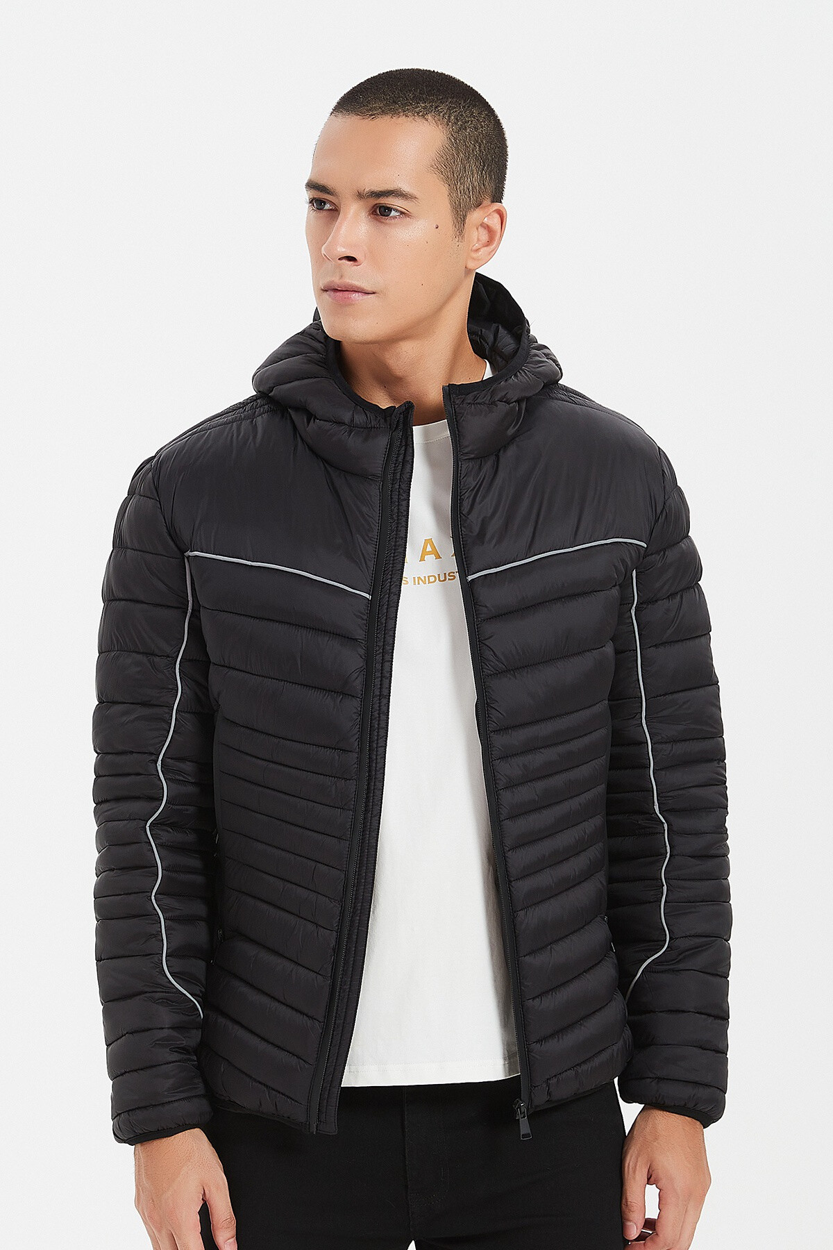 Wholesaler KYMAXX - Light and compact down jacket