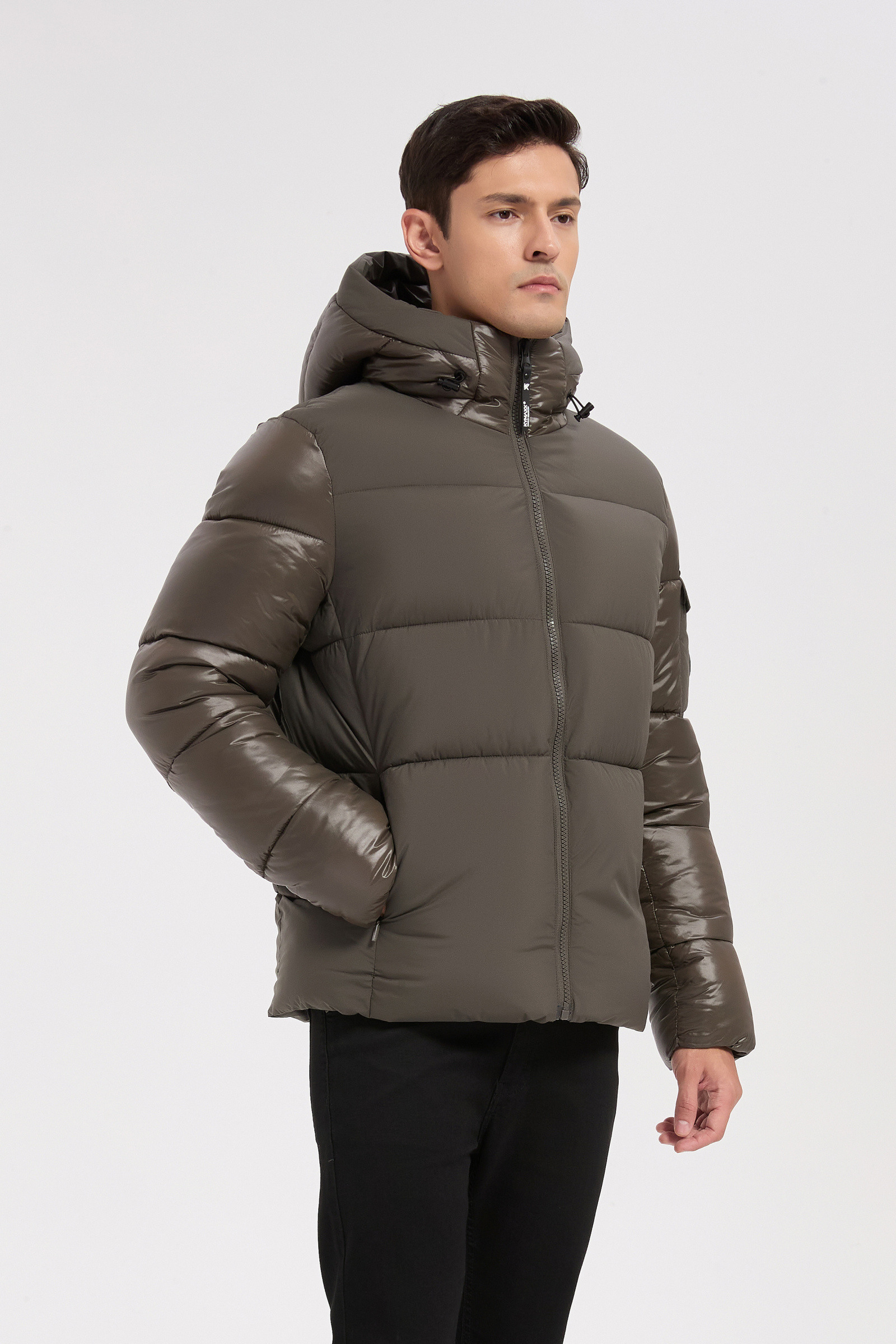 Grossiste KYMAXX - Doudoune kaki homme à capuche